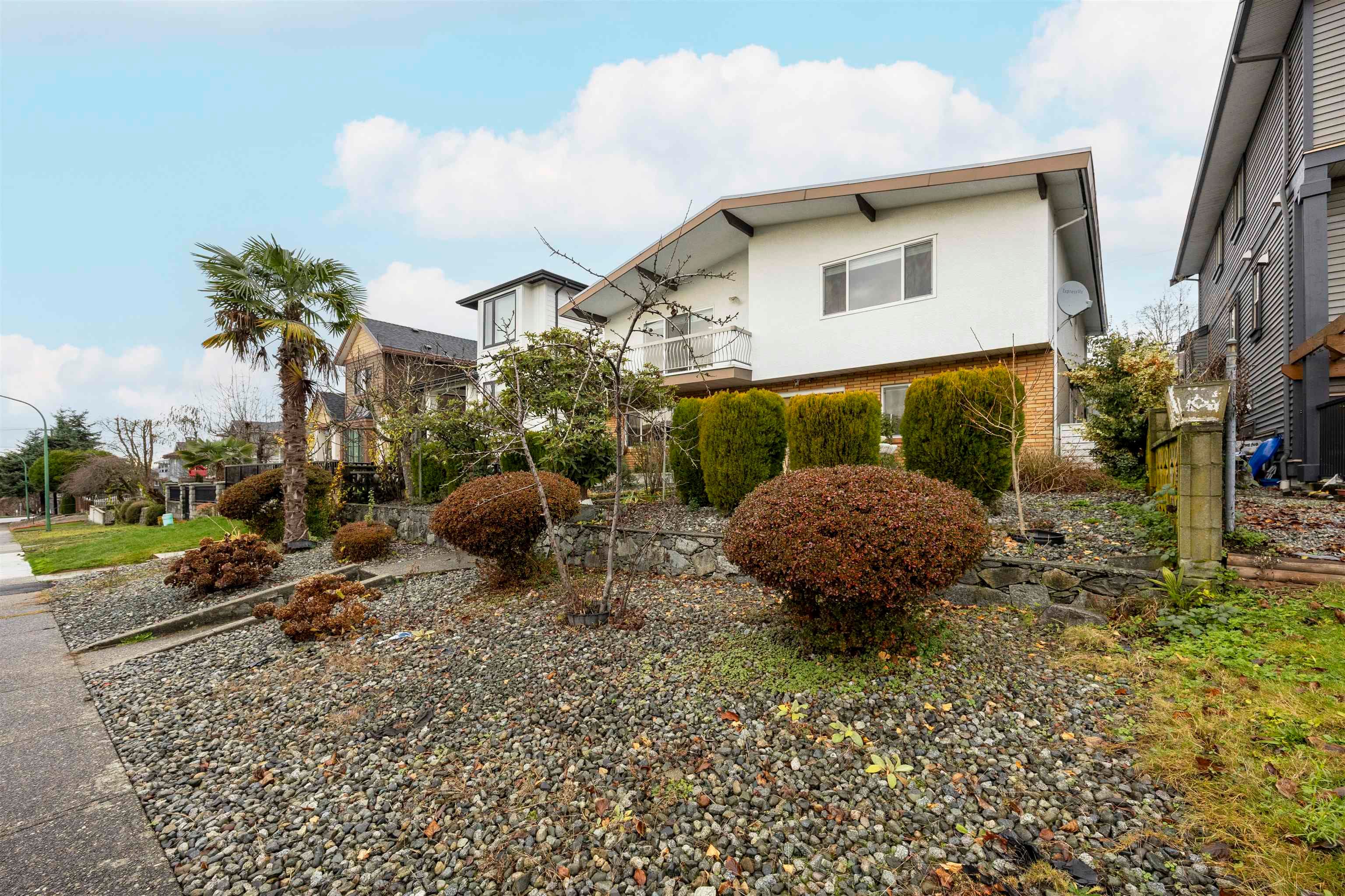 3881 Napier Street, Burnaby, V5C 3E6 — photo 2