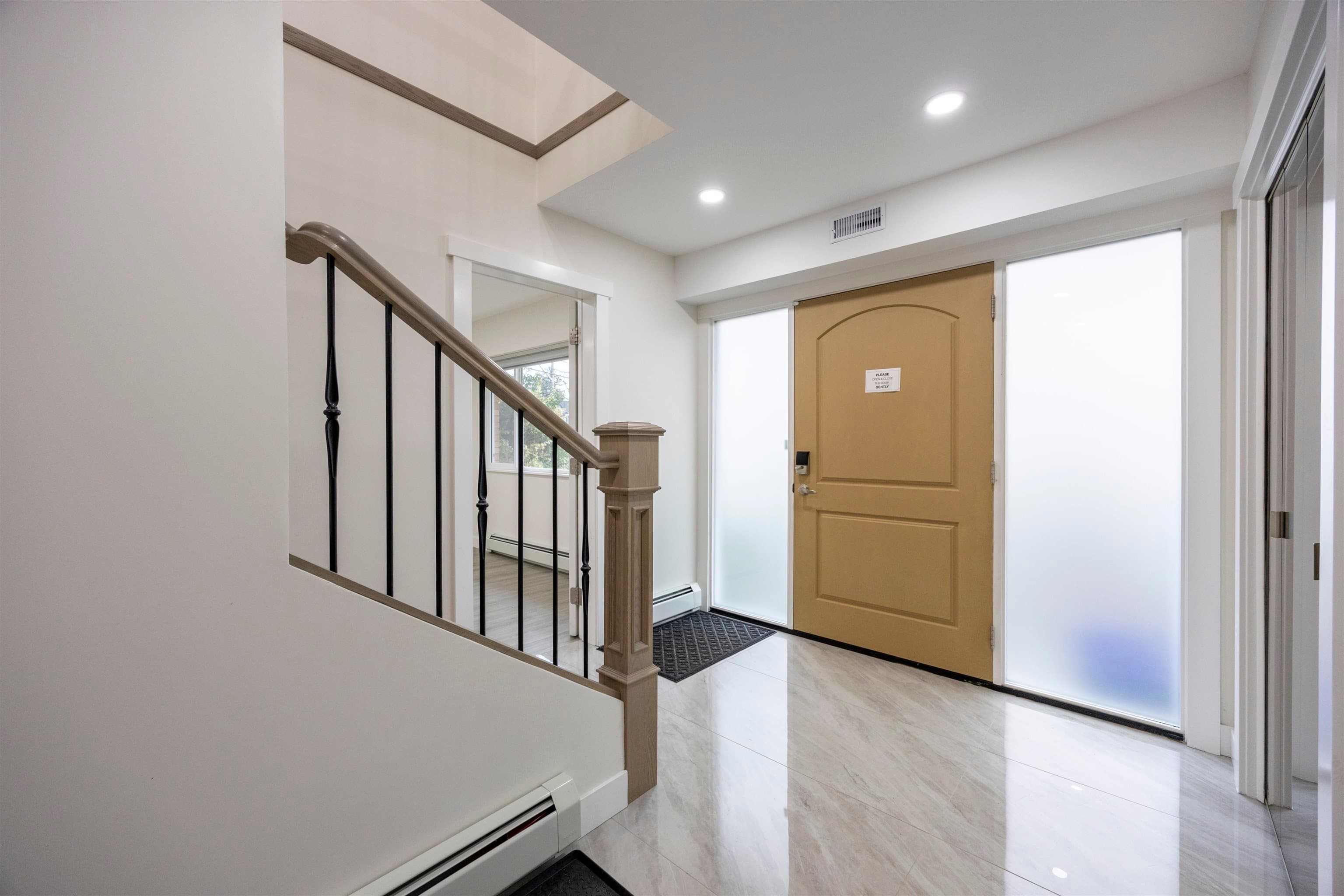 3881 Napier Street, Burnaby, V5C 3E6 — photo 3