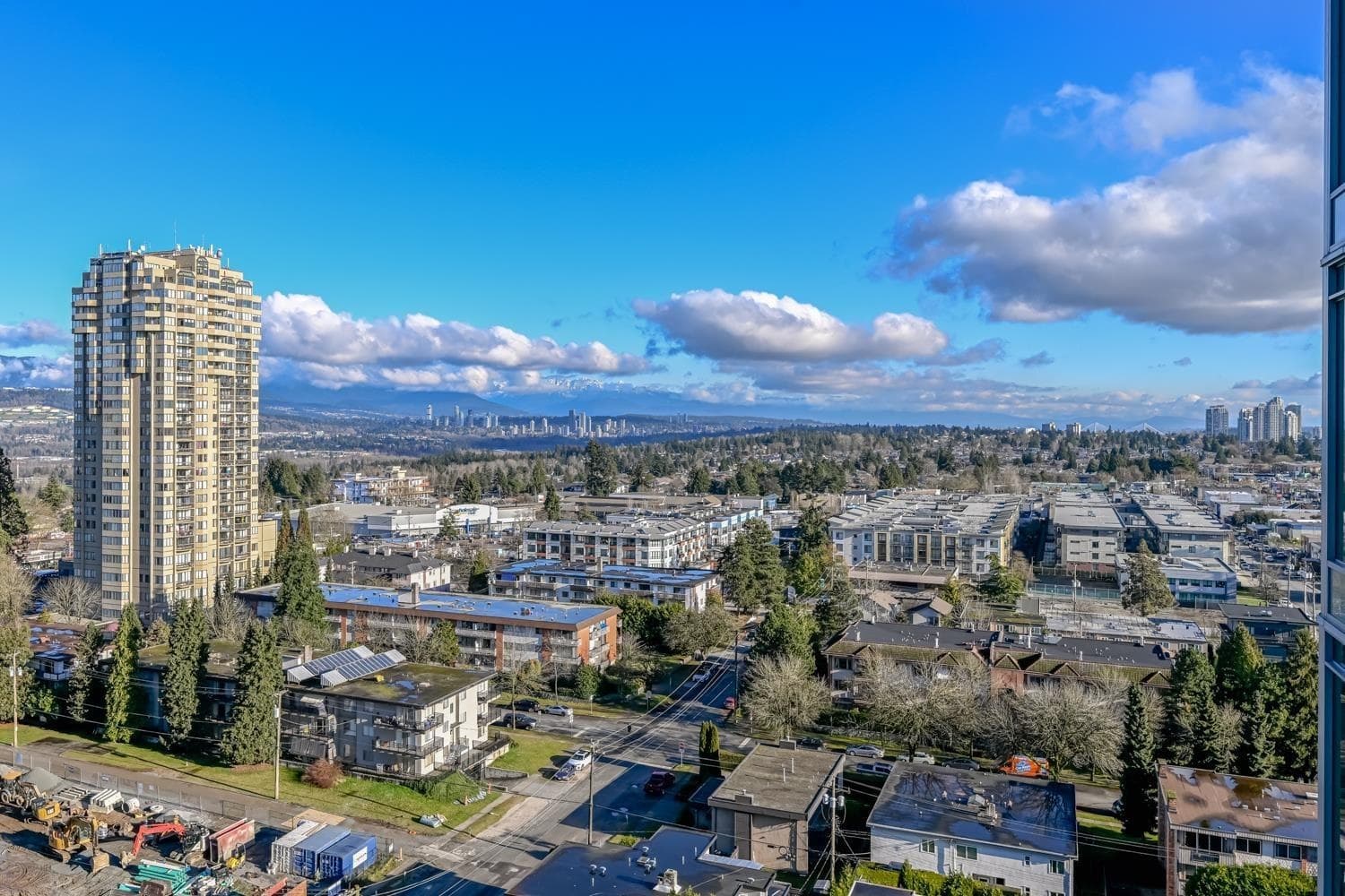 1605 - 6700 Dunblane Avenue, Burnaby, V5H 3K6 — photo 2