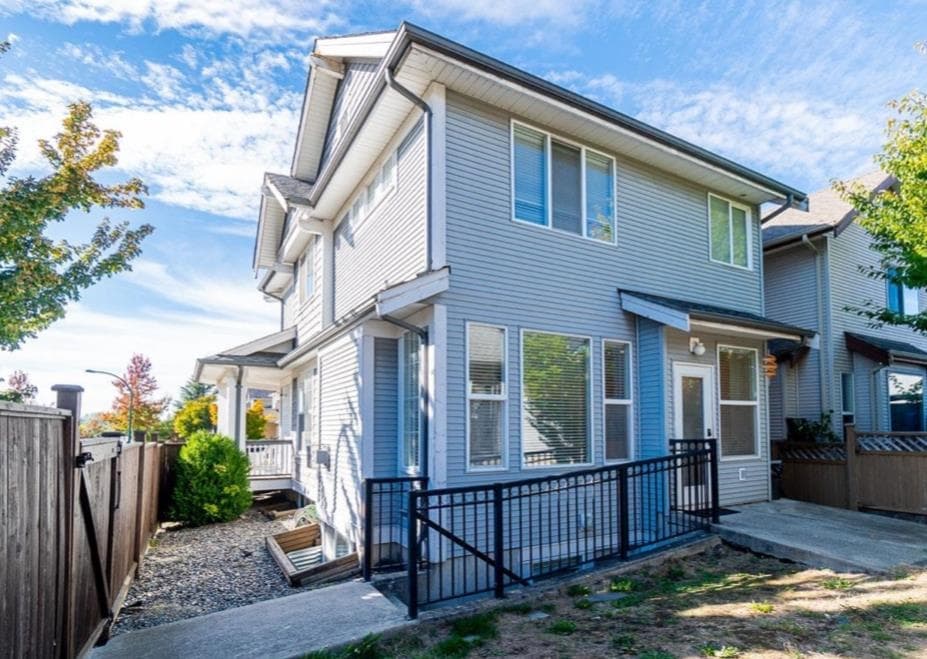 Basement - 690x 190 Street, Surrey, V4N 5P1 — photo 3