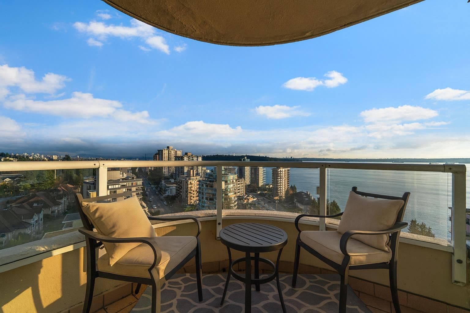 1601 - 2203 Bellevue Avenue, West Vancouver