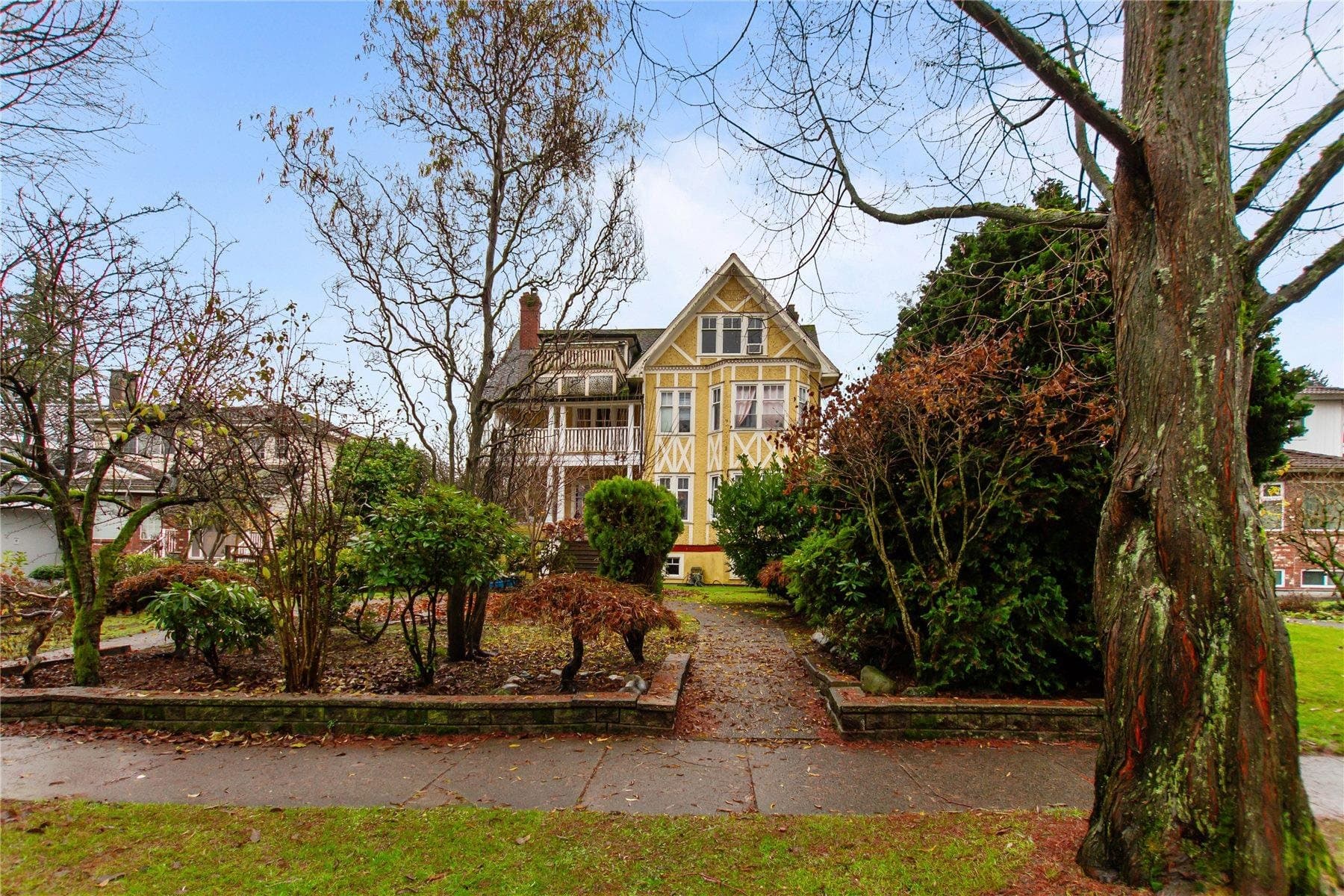 2770 Cambridge Street, Vancouver, V5K 1L7 — photo 2