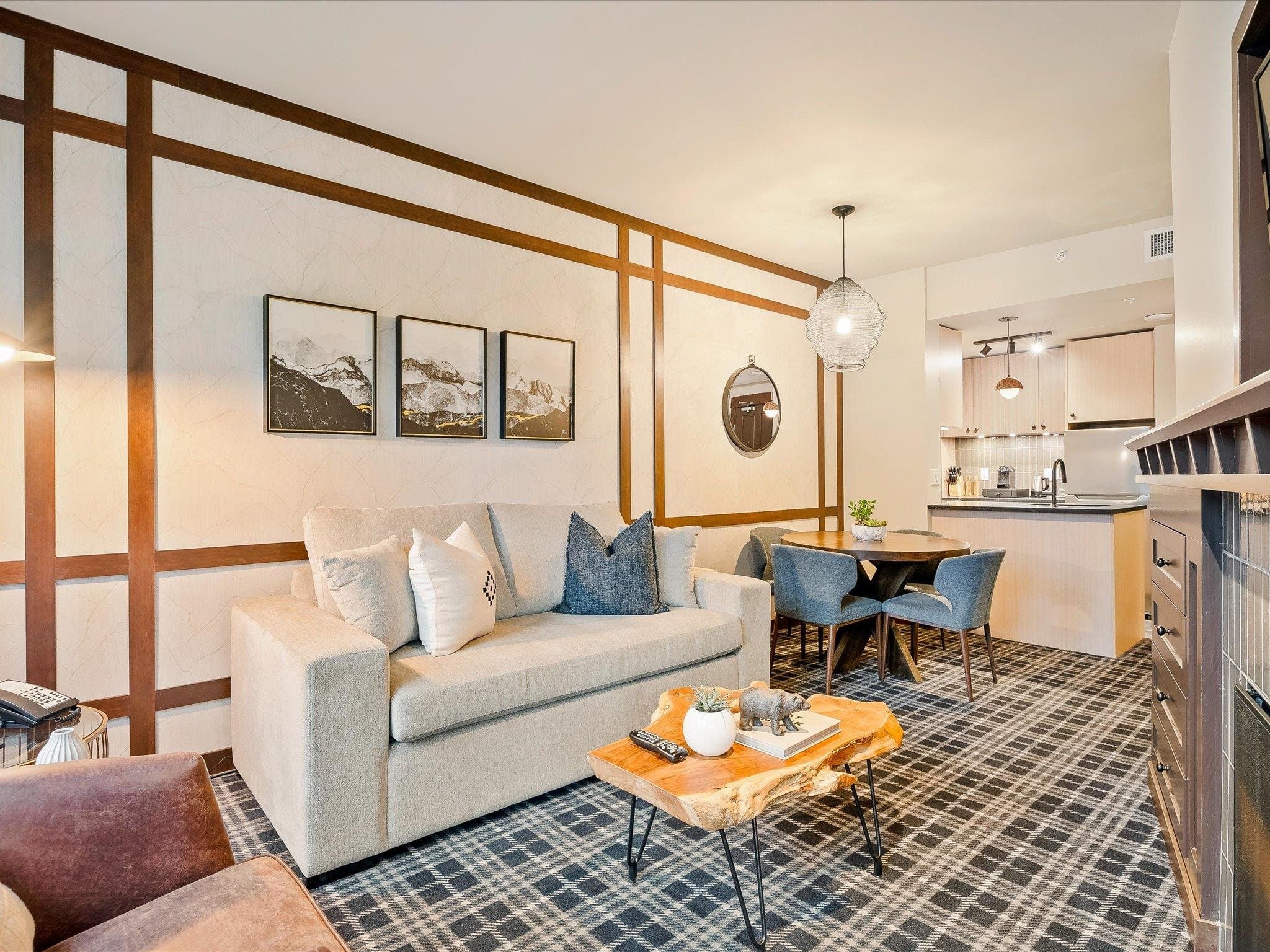 315 - 4320 Sundial Crescent, Whistler, V8E 1G6 — photo 2