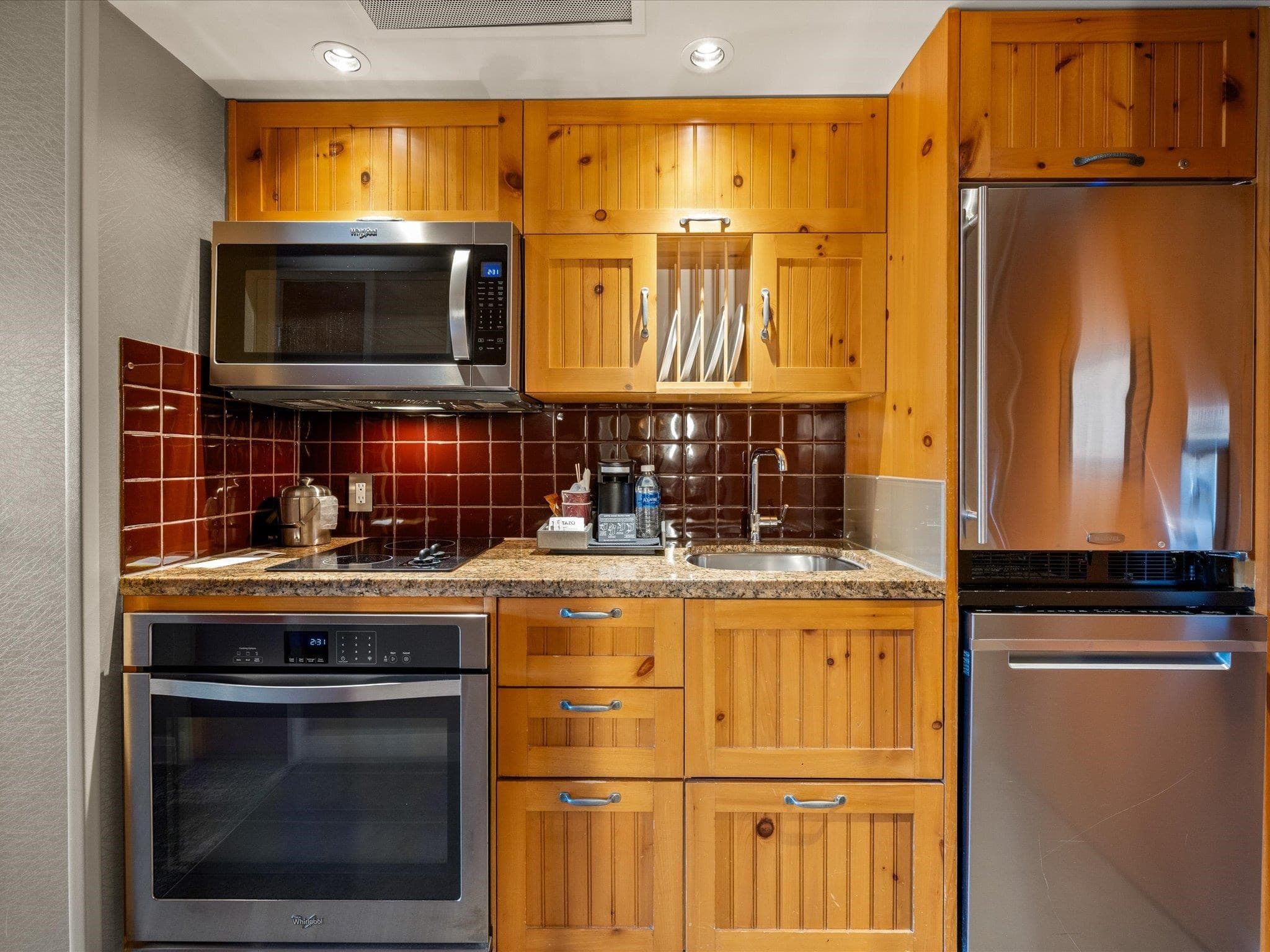 881 - 4090 Whistler Way, Whistler, V8E 1J3 — photo 4