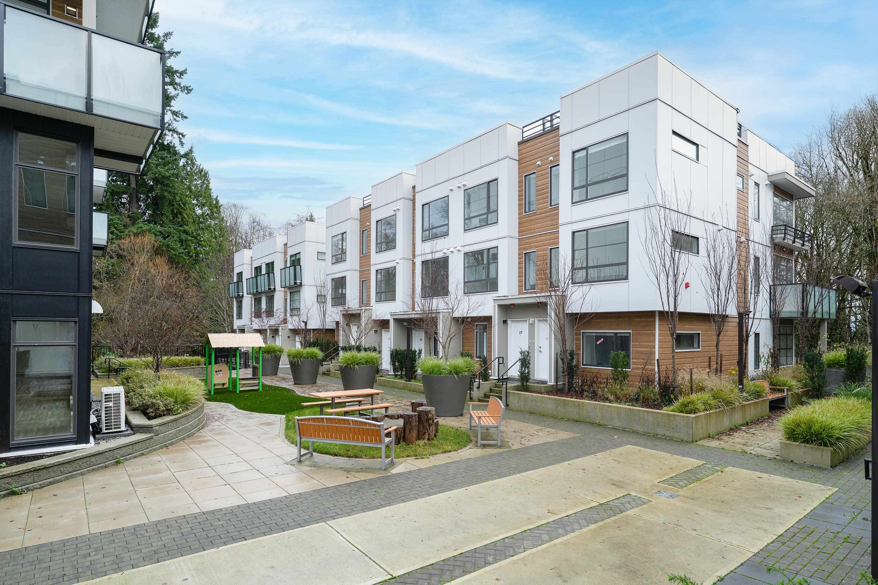 31 - 6328 King George Boulevard, Surrey, V3X 0L4 — photo 4