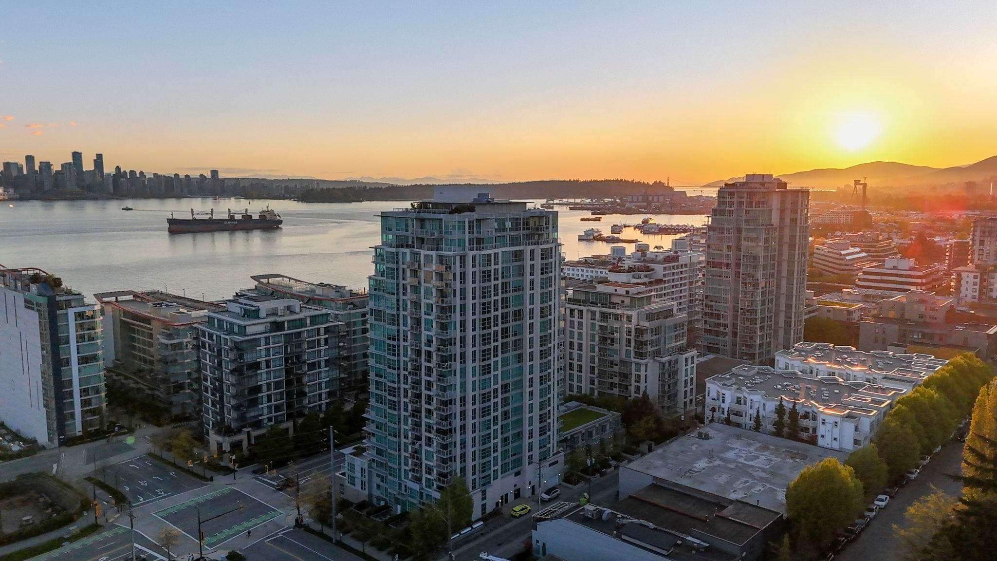 2102 - 188 E Esplanade Street, North Vancouver, V7L 4Y1 — photo 1