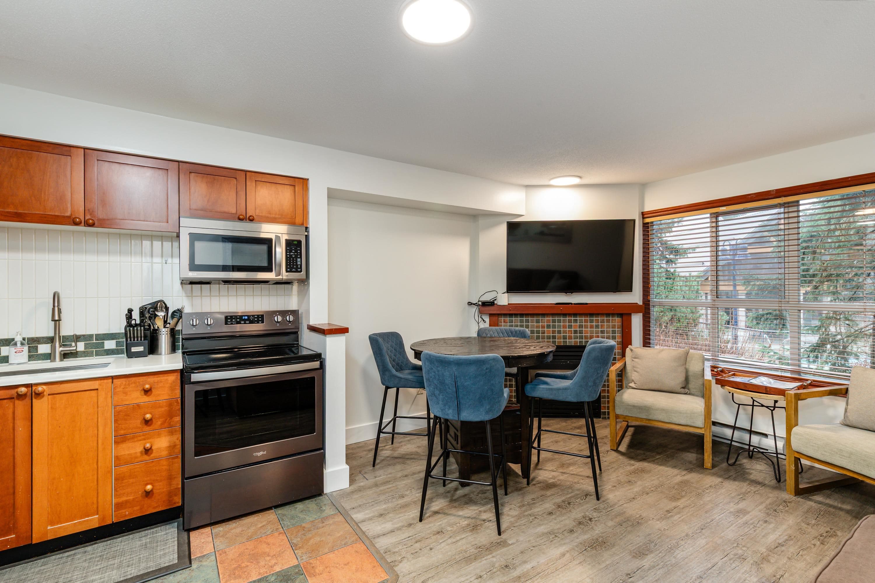 24/24A - 4388 Northlands Boulevard, Whistler, V8E 1C6 — photo 3