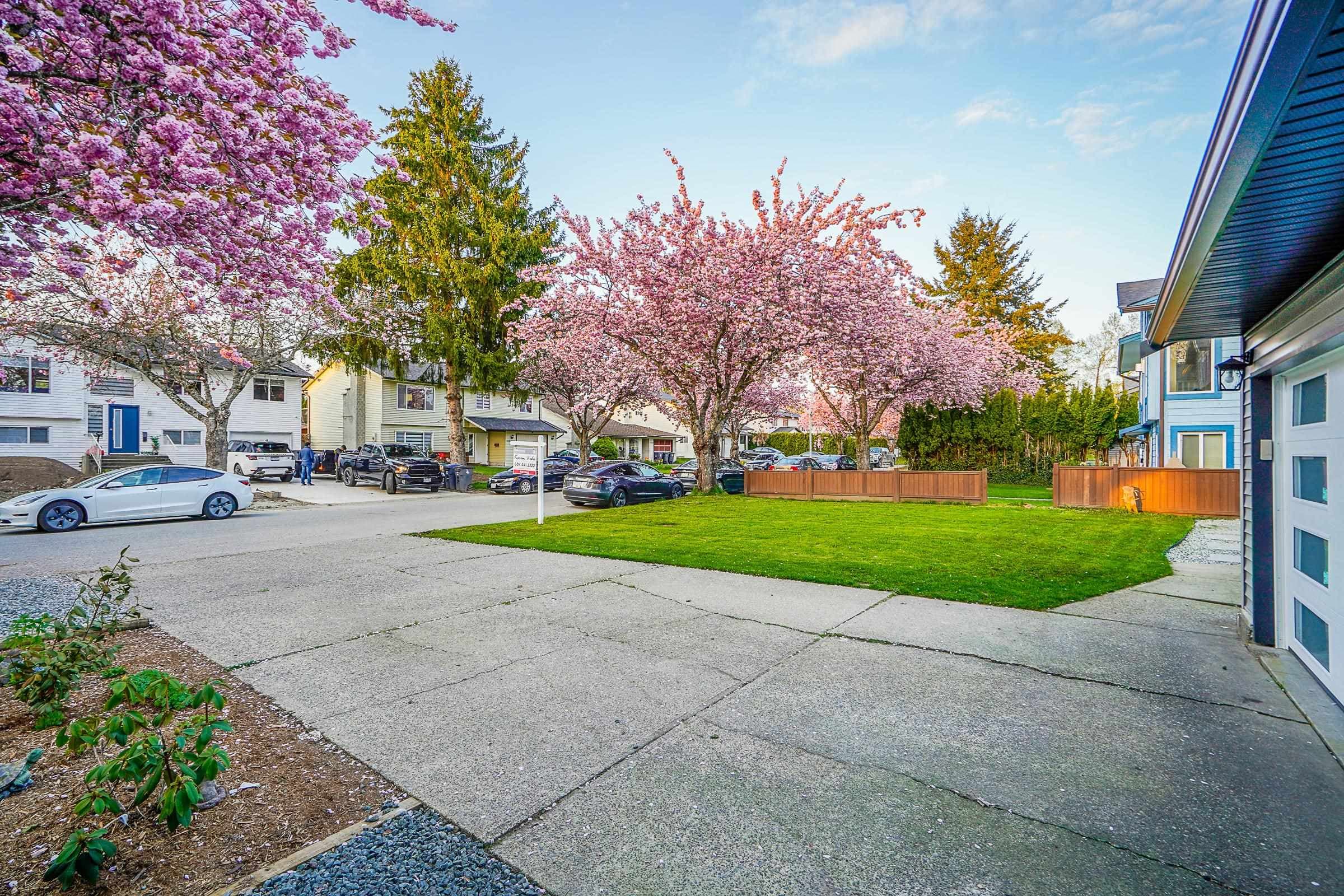 15270 84a Avenue, Surrey, V3S 6H5 — photo 4
