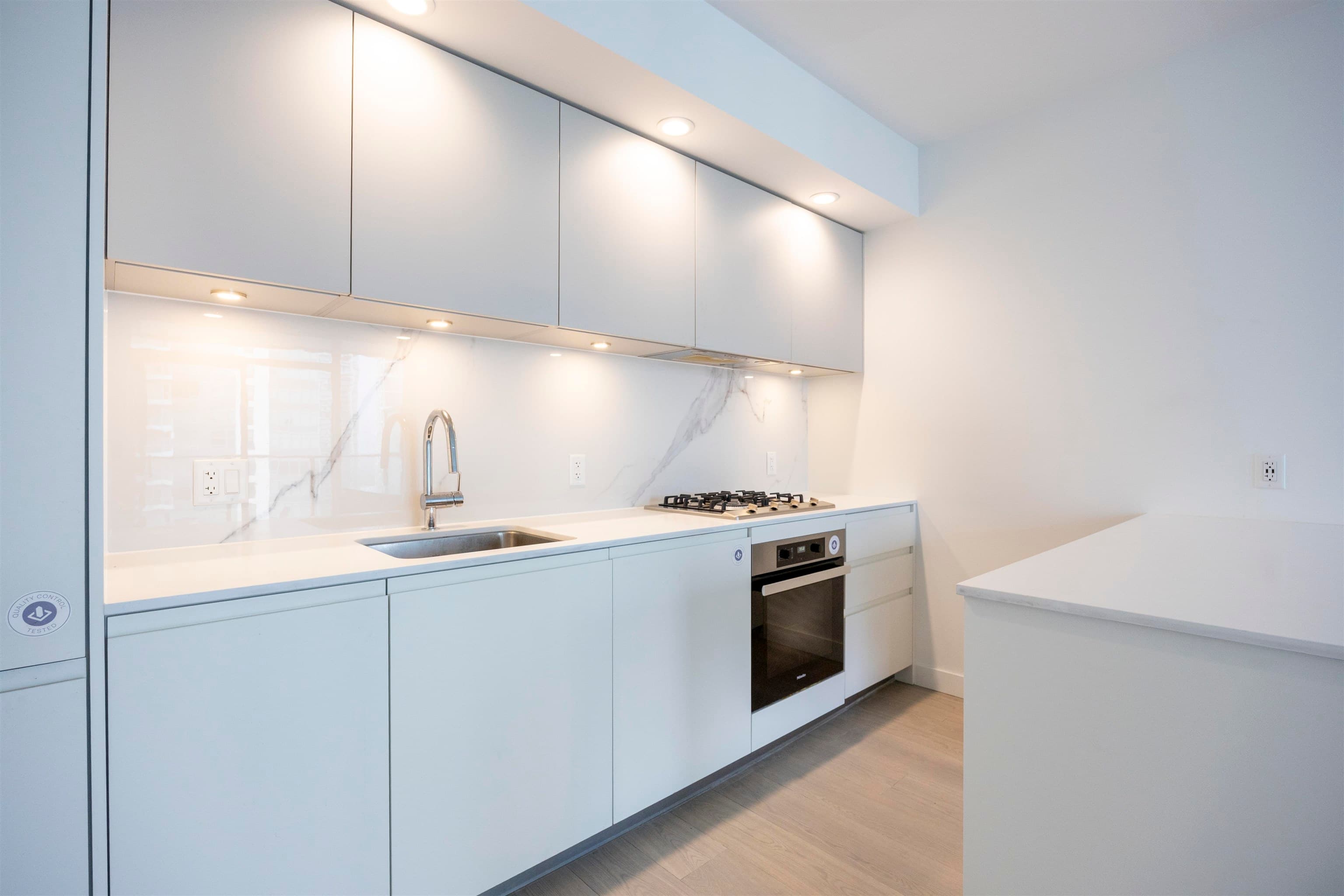 1601 - 6537 Telford Avenue, Burnaby, V5H 0K9 — photo 3