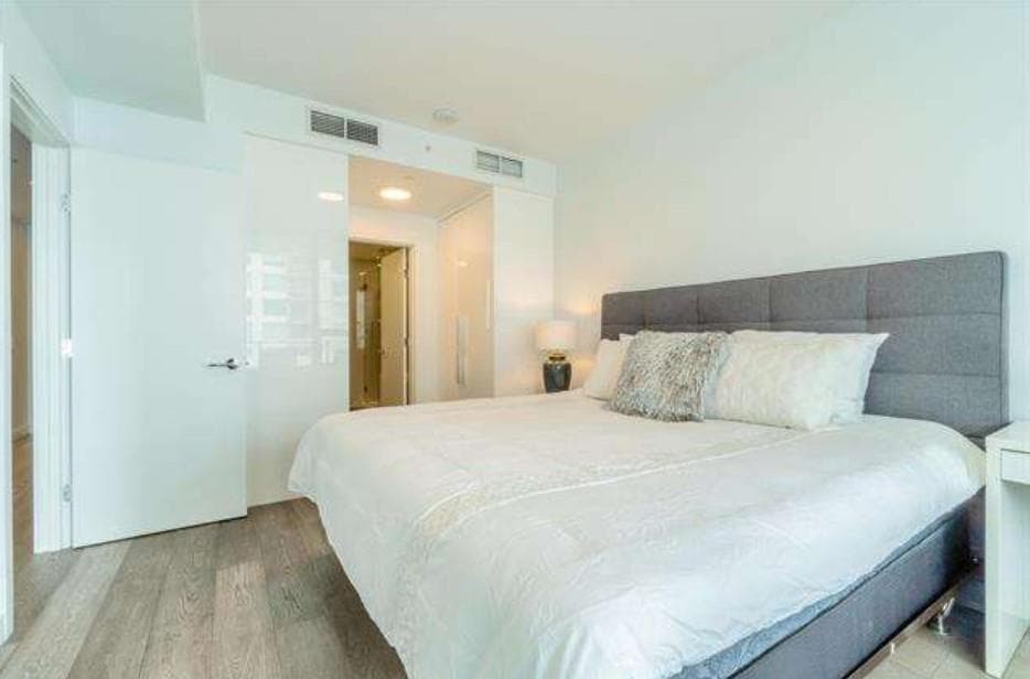 809 - 1441 Johnston Road, White Rock, V4B 3Z4 — photo 3