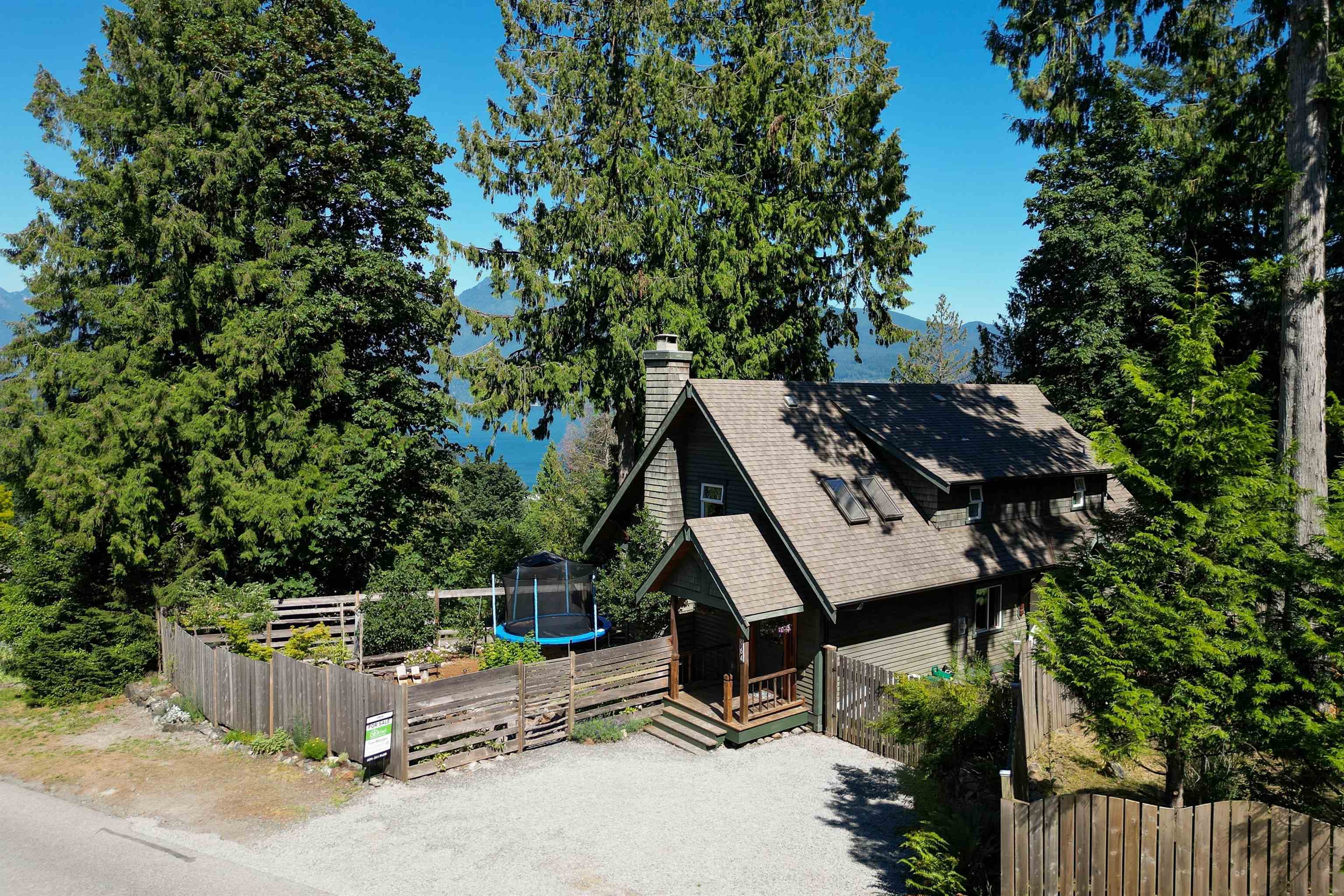 964 Village Drive, Bowen Island, V0N 1G1 — photo 3