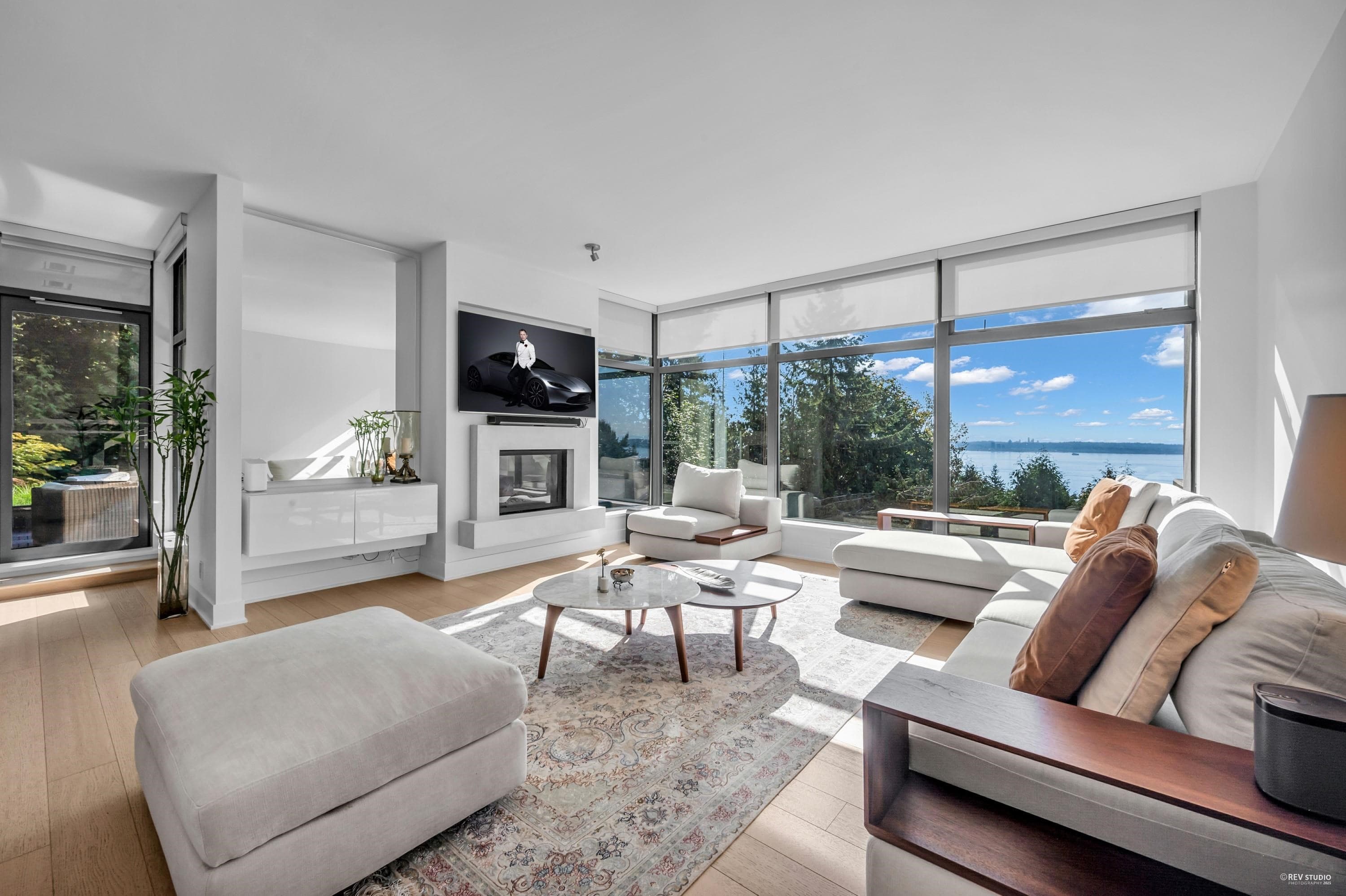 401 - 3315 Cypress Place, West Vancouver, V7S 3J7 — photo 4