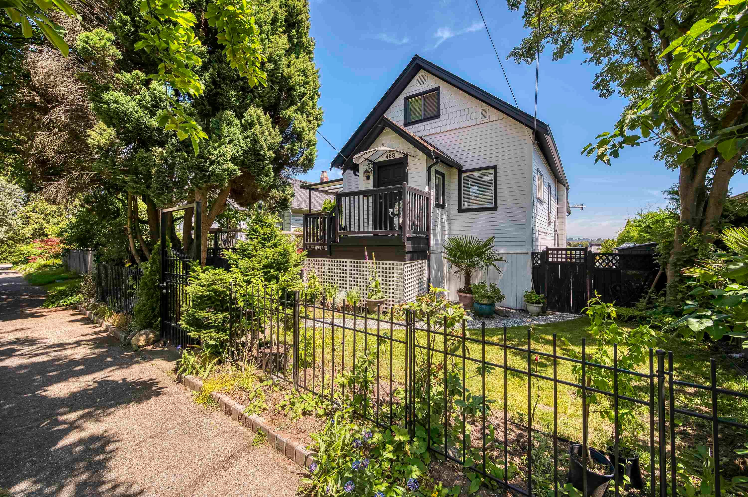 468 Garrett Street, New Westminster