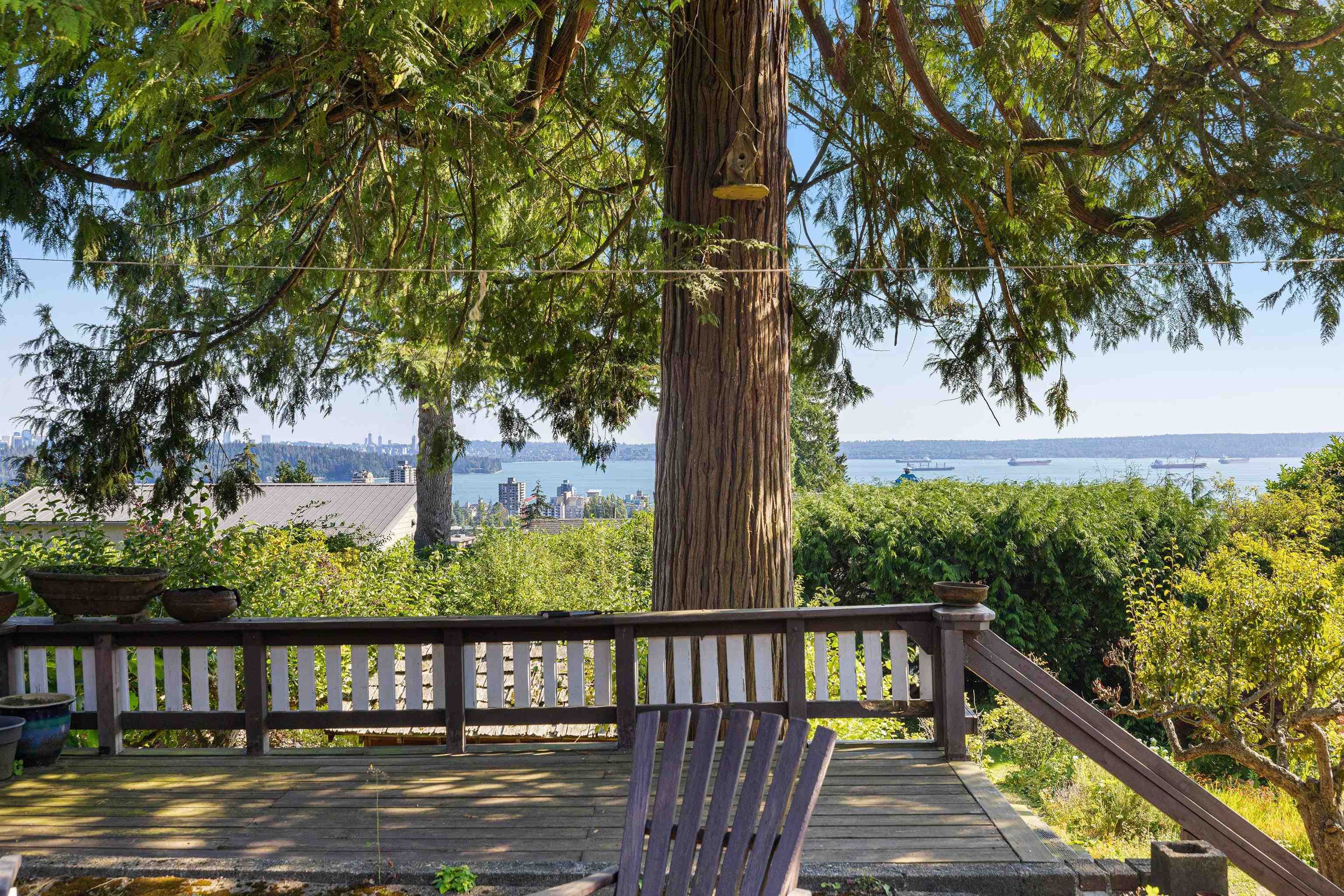 2234 Ottawa Avenue, West Vancouver, V7V 2S6 — photo 5