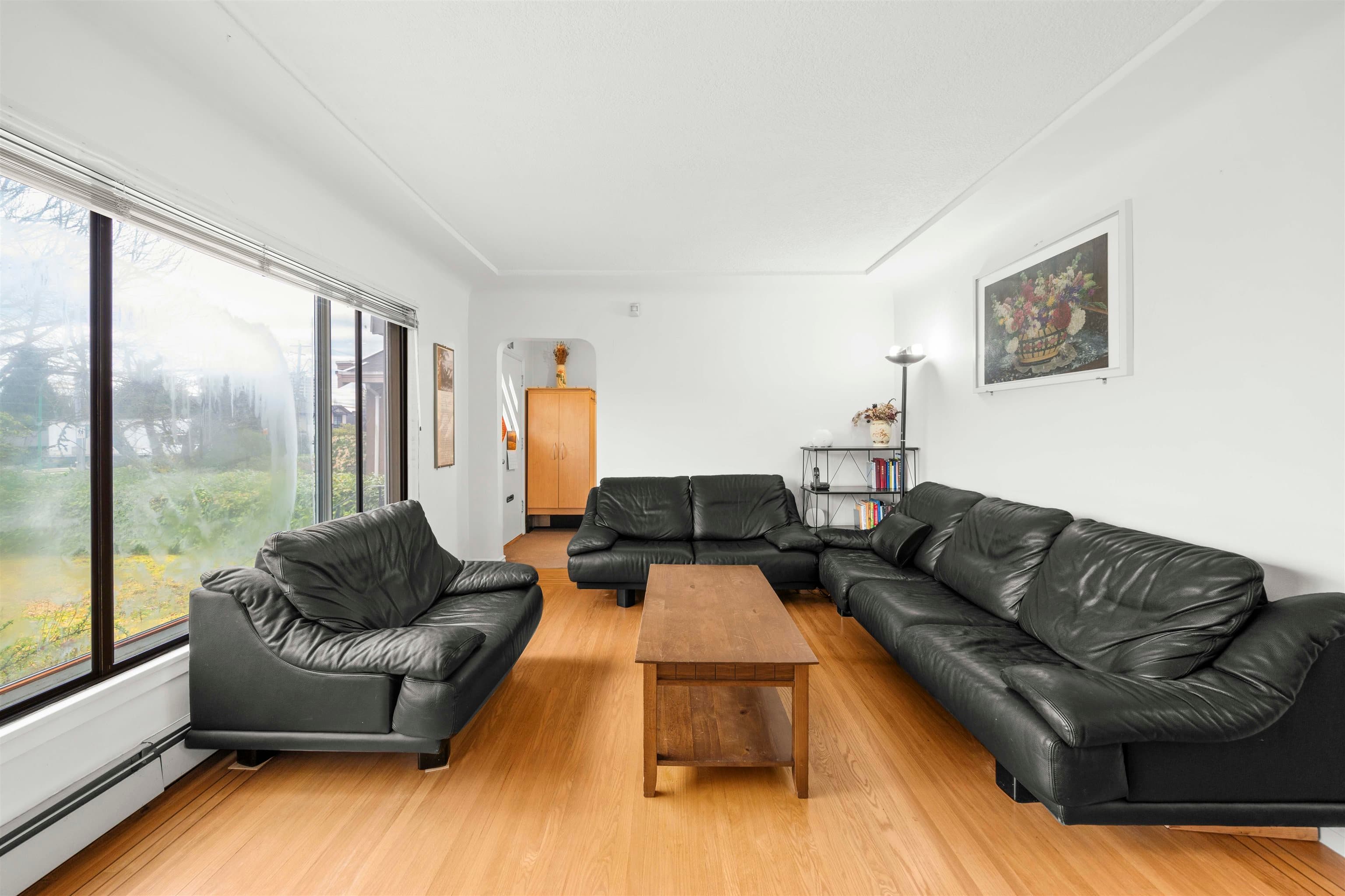 1371 Duthie Avenue, Burnaby, V5A 2R5 — photo 3