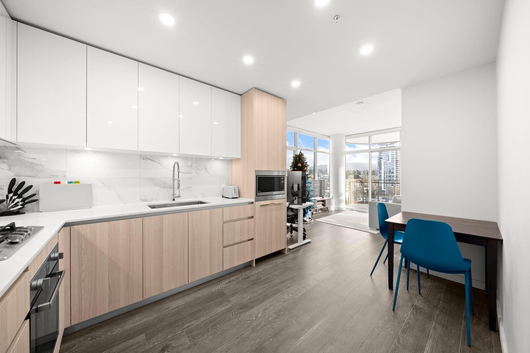 1202 - 5333 Goring Street, Burnaby, V5B 0B6 — photo 5