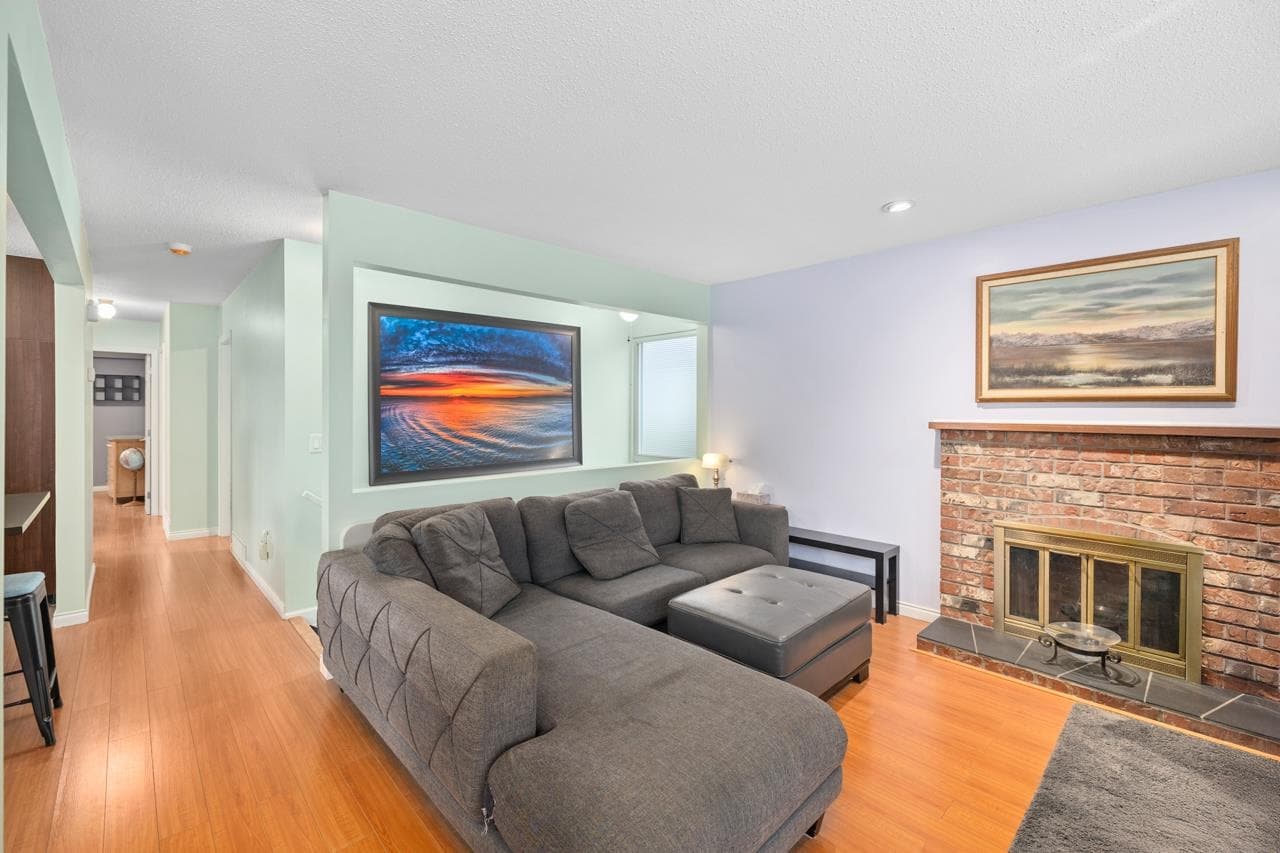 8225 18th Avenue, Burnaby, V3N 1K4 — photo 5