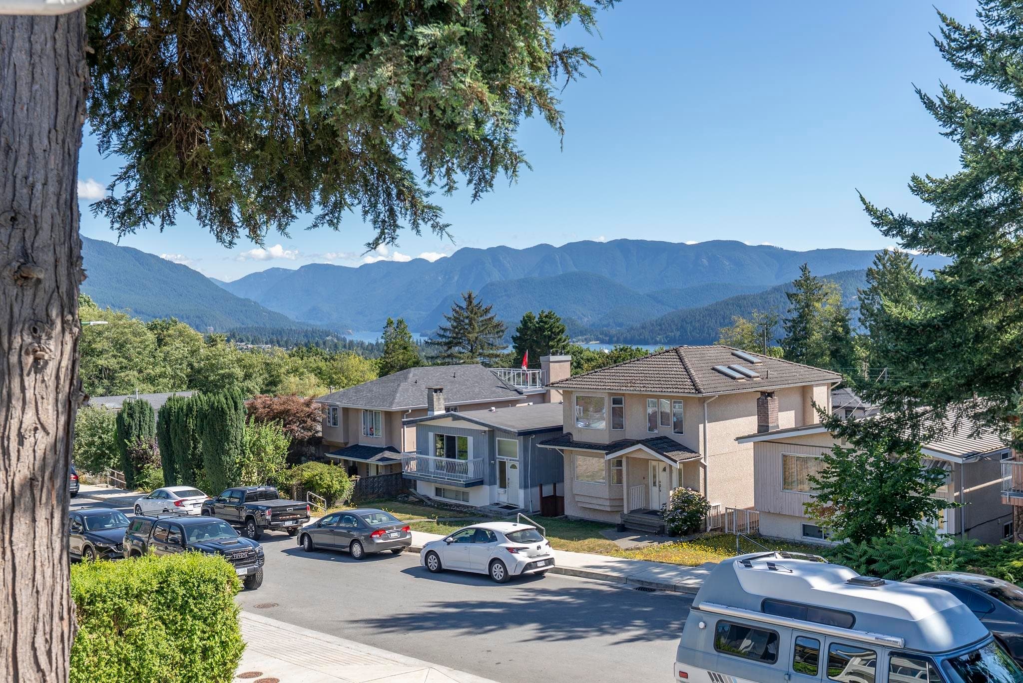 45 N Stratford Avenue, Burnaby, V5B 1L1 — photo 2