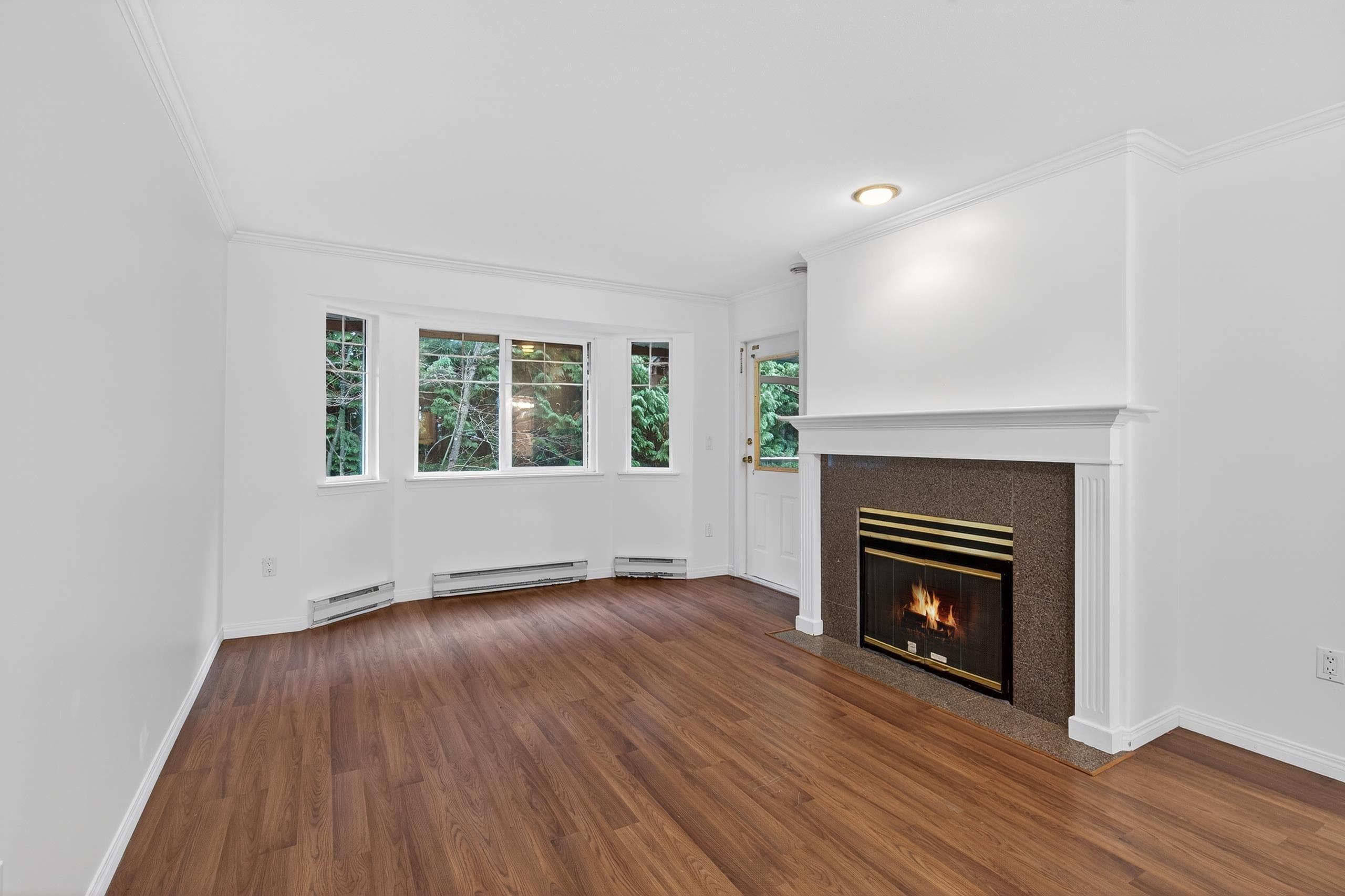 303 - 9865 140 Street, Surrey, V3T 4M4 — photo 4