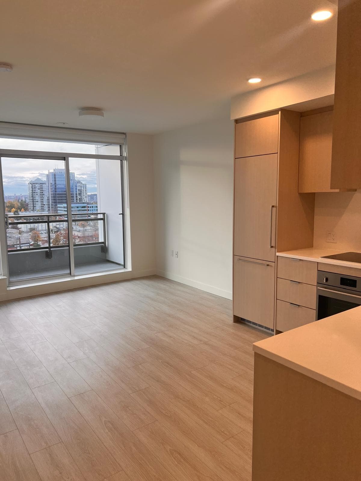 606 - 13675 107a Avenue, Surrey, V3T 0X3 — photo 3