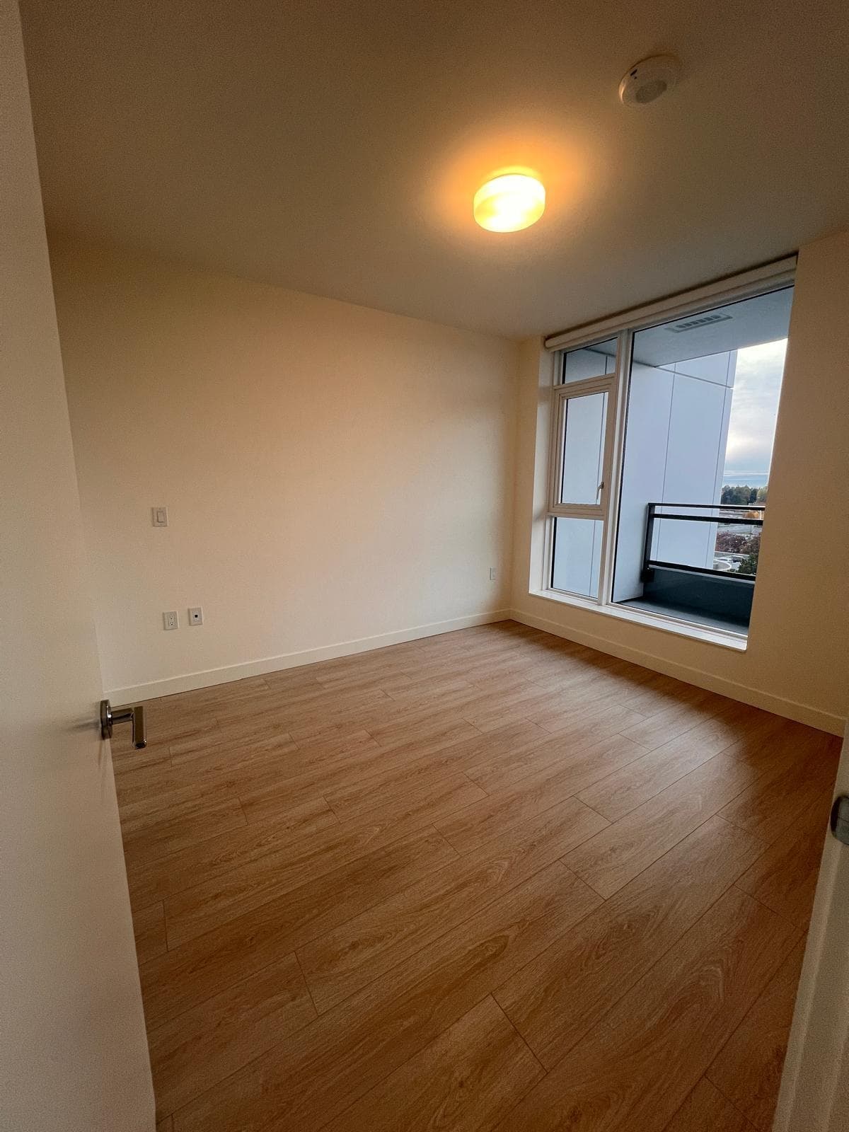 606 - 13675 107a Avenue, Surrey, V3T 0X3 — photo 5