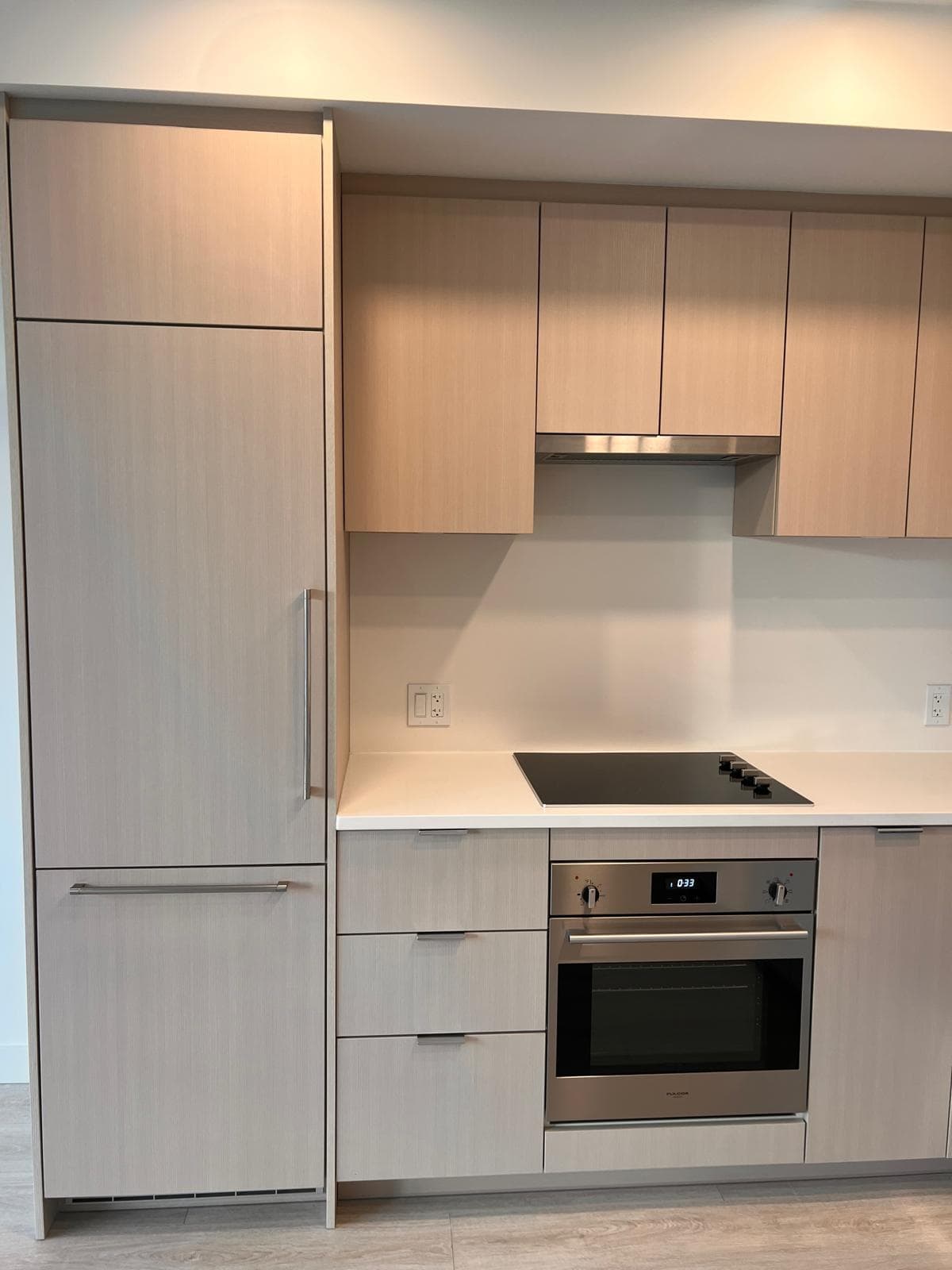 606 - 13675 107a Avenue, Surrey, V3T 0X3 — photo 4