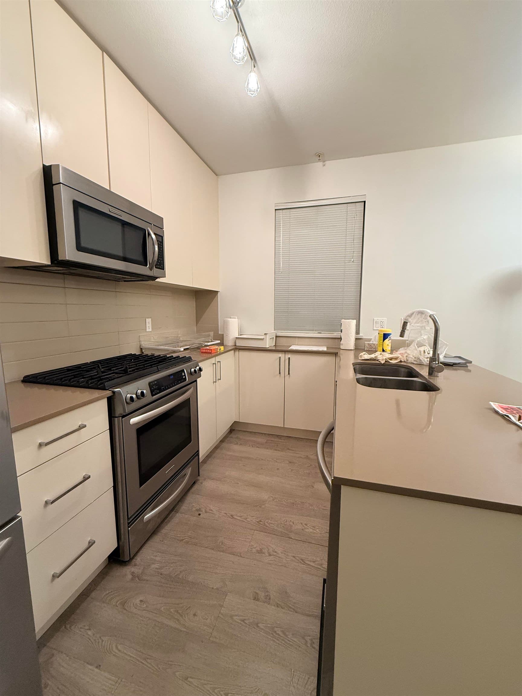 117 - 4255 Sardis Street, Burnaby, V5H 1K6 — photo 4