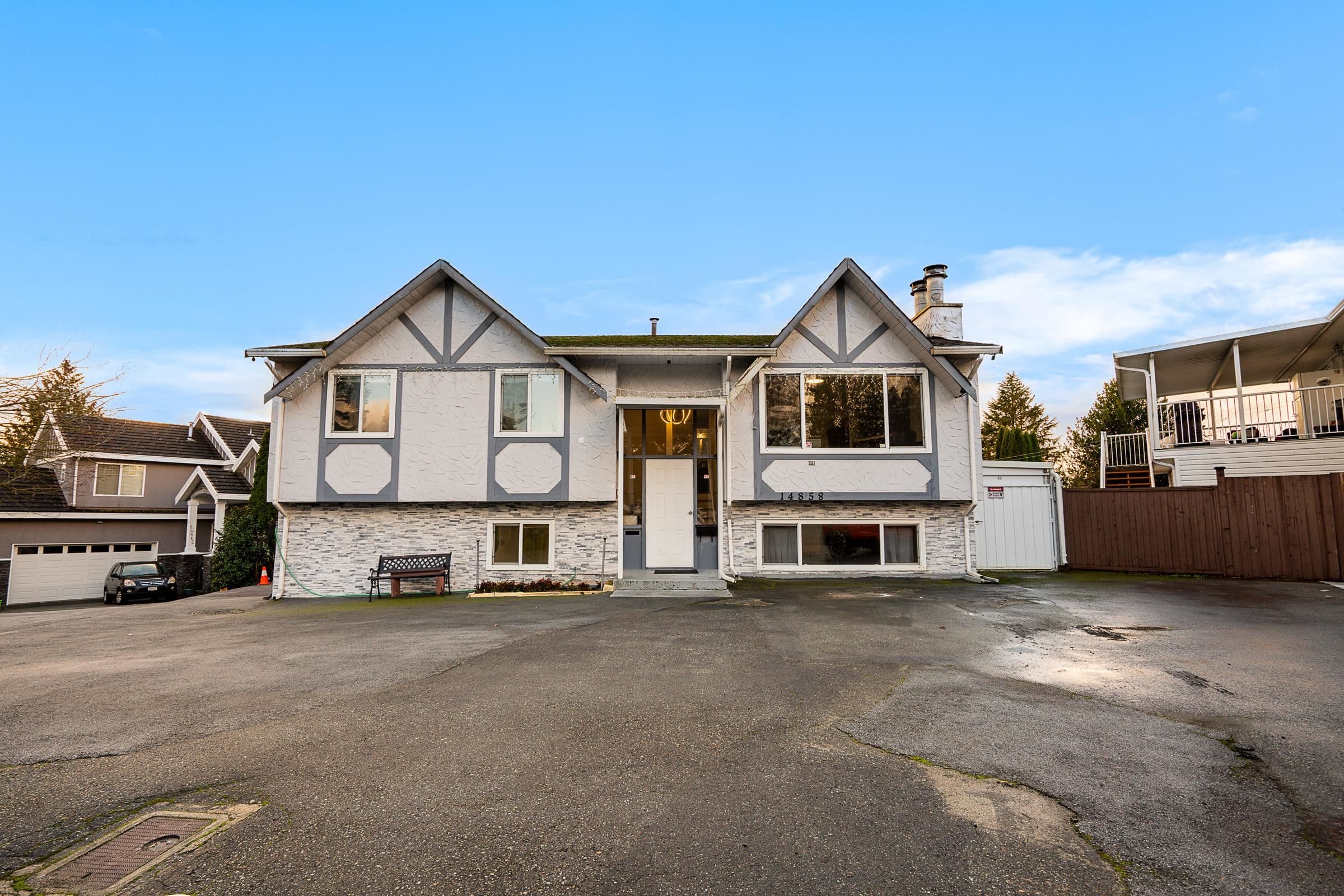14858 88a Avenue, Surrey, V3R 7T3 — photo 1