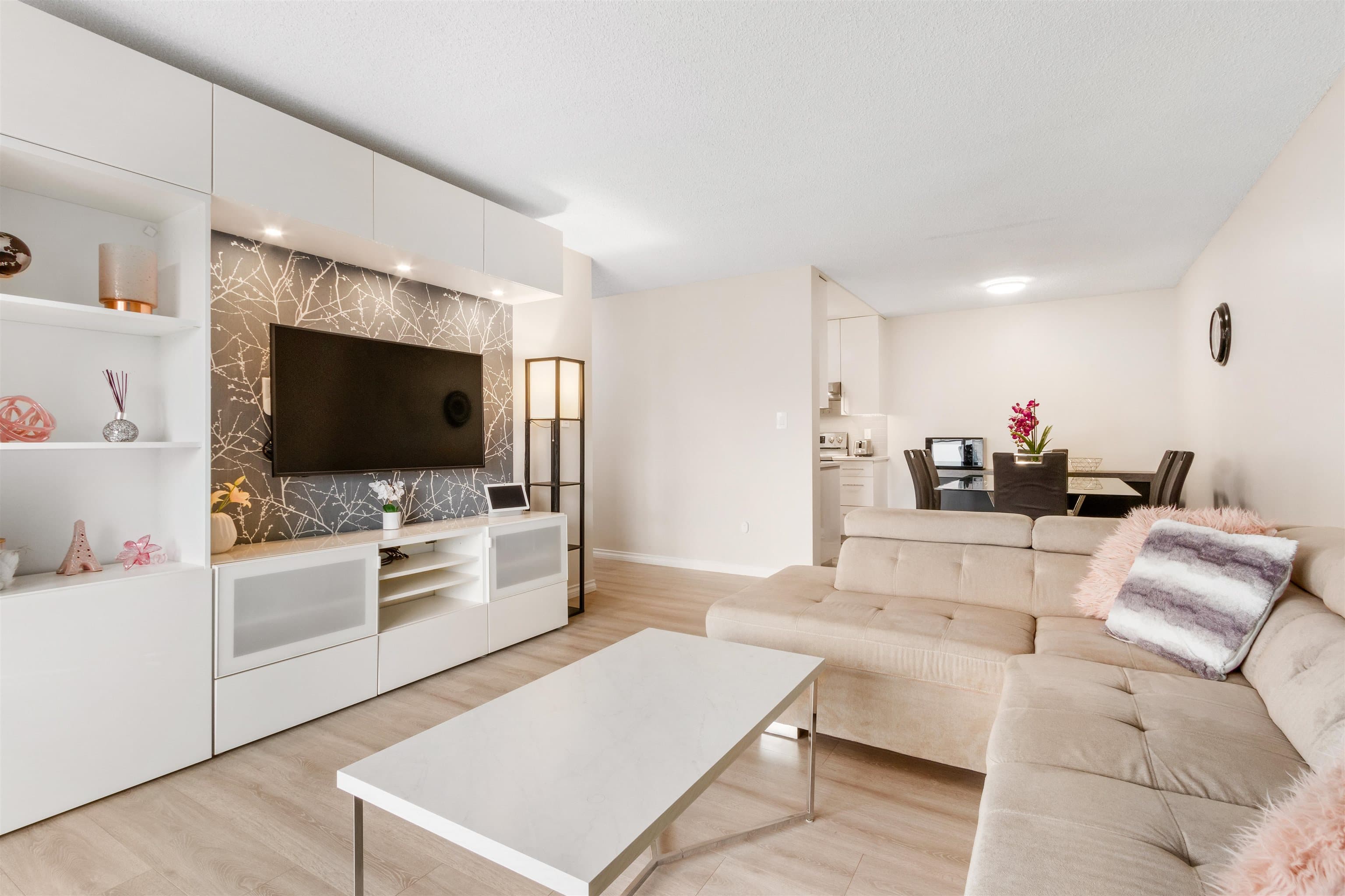 324 - 4373 Halifax Street, Burnaby, V5C 5Z2 — photo 1