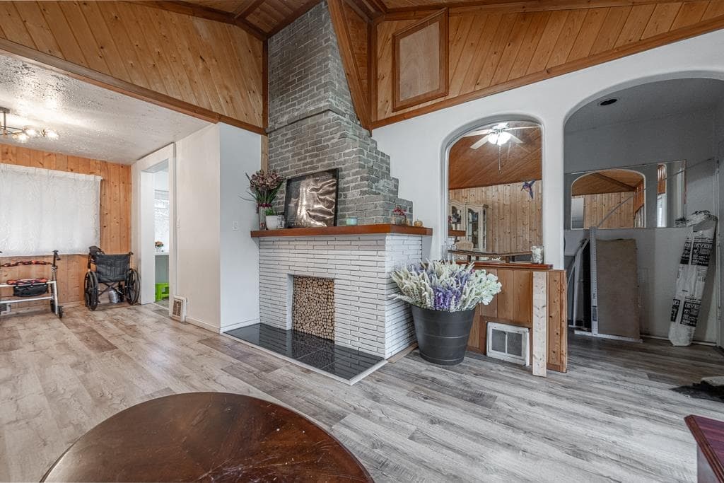 7288 Inlet Drive, Burnaby, V5A 1C4 — photo 5