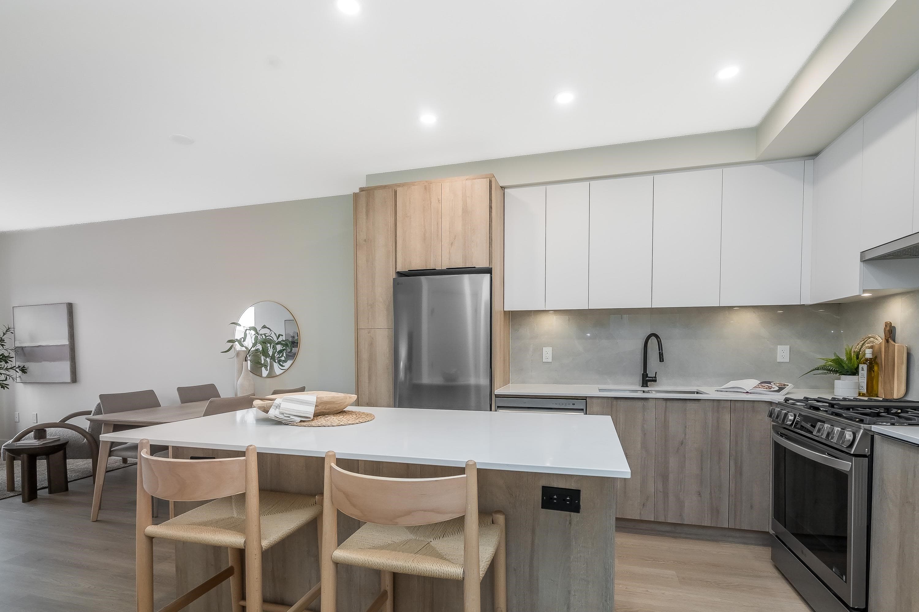 A411 - 7980 206a Street, Langley, V2Y 3Z8 — photo 1