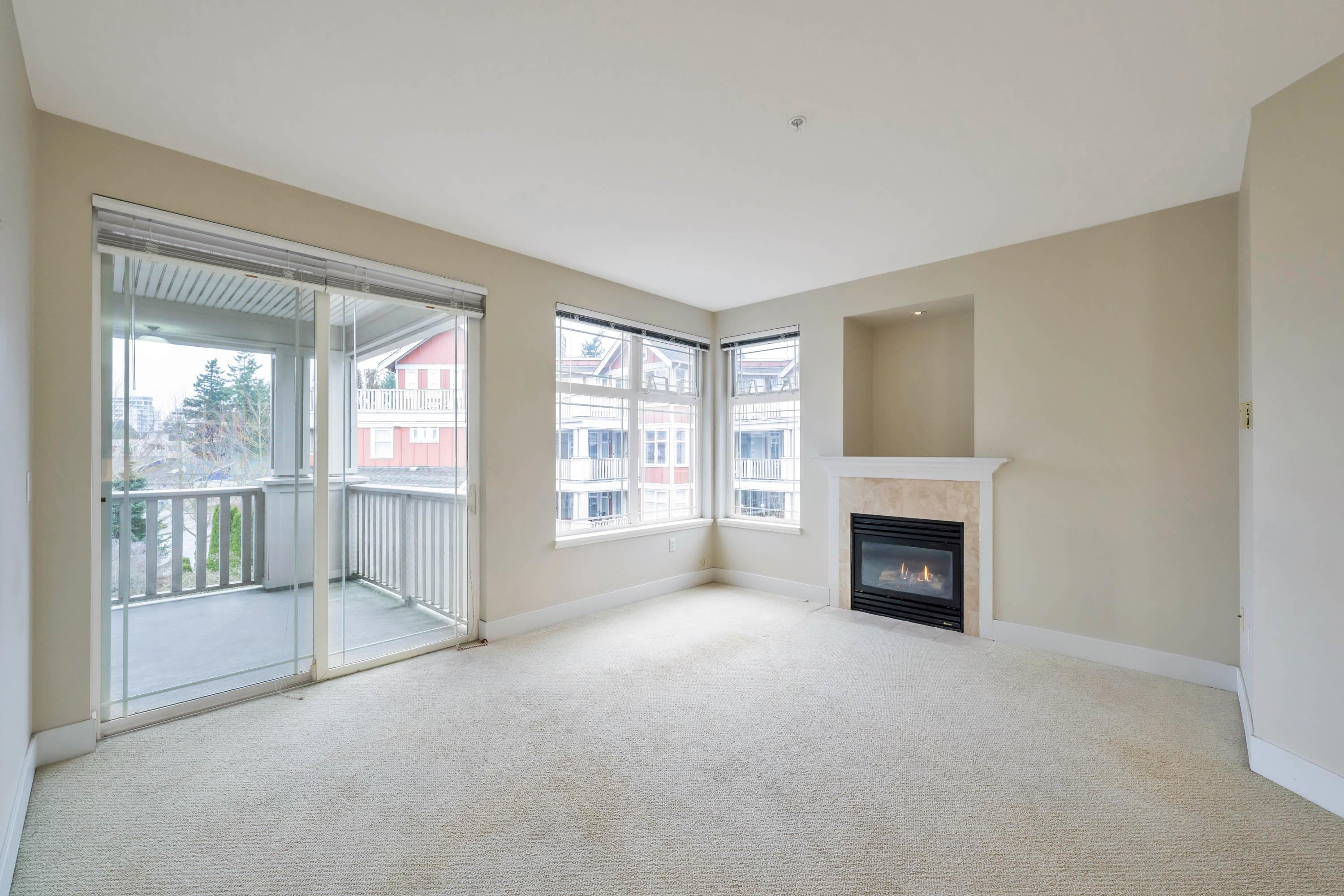 304 - 15392 16a Avenue, Surrey, V4A 1S9 — photo 2