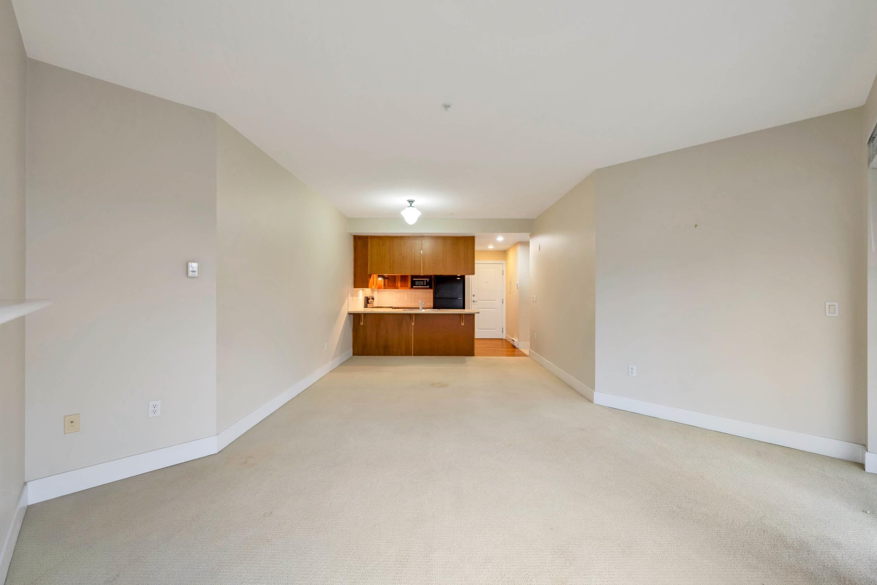 304 - 15392 16a Avenue, Surrey, V4A 1S9 — photo 4