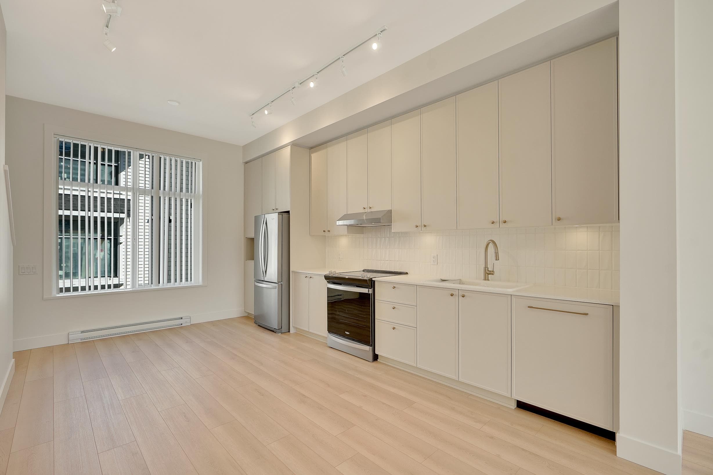 80 - 14151 58a Avenue, Surrey, V3X 0L1 — photo 3
