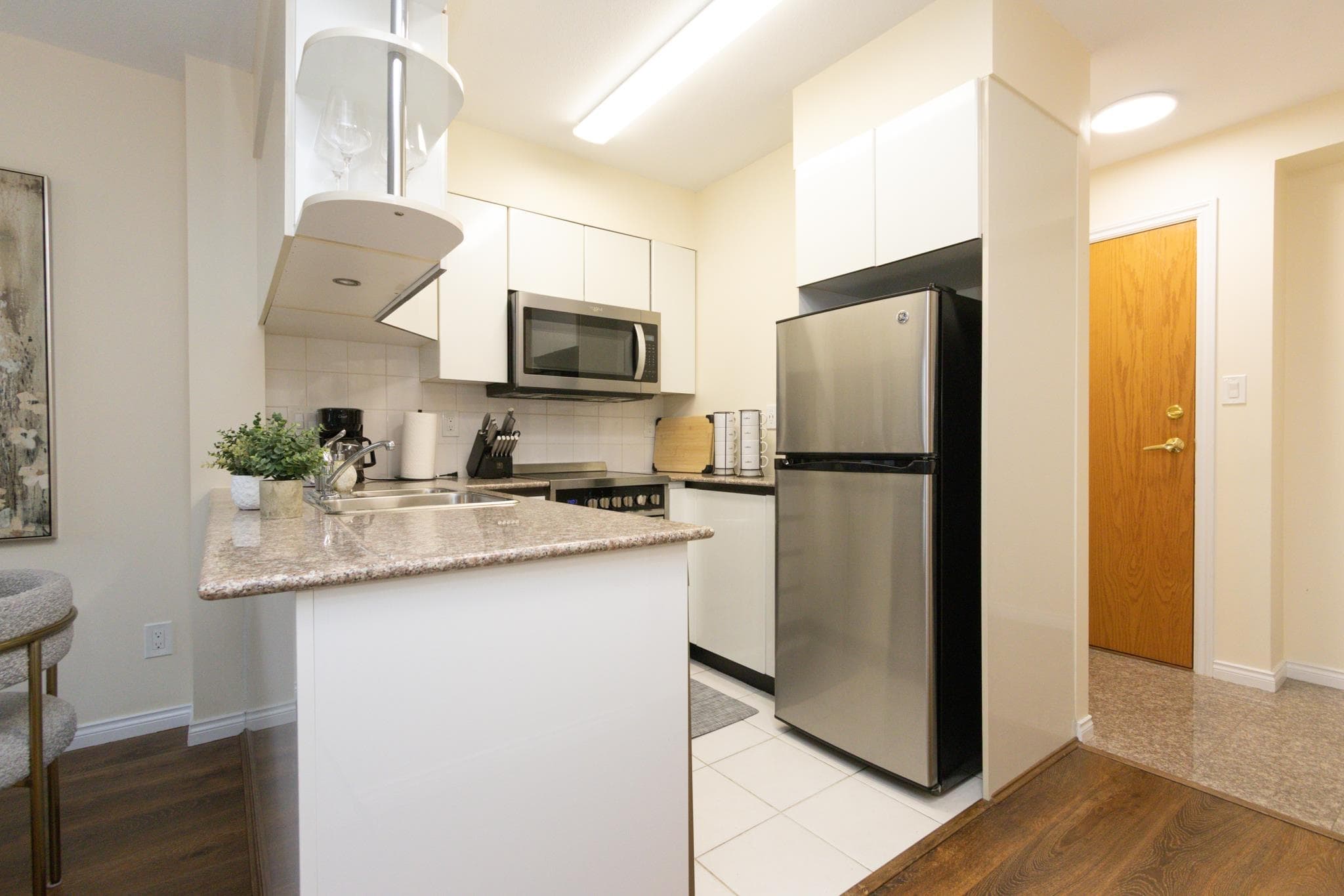 1501 - 1189 Howe Street, Vancouver, V6Z 2X4 — photo 2