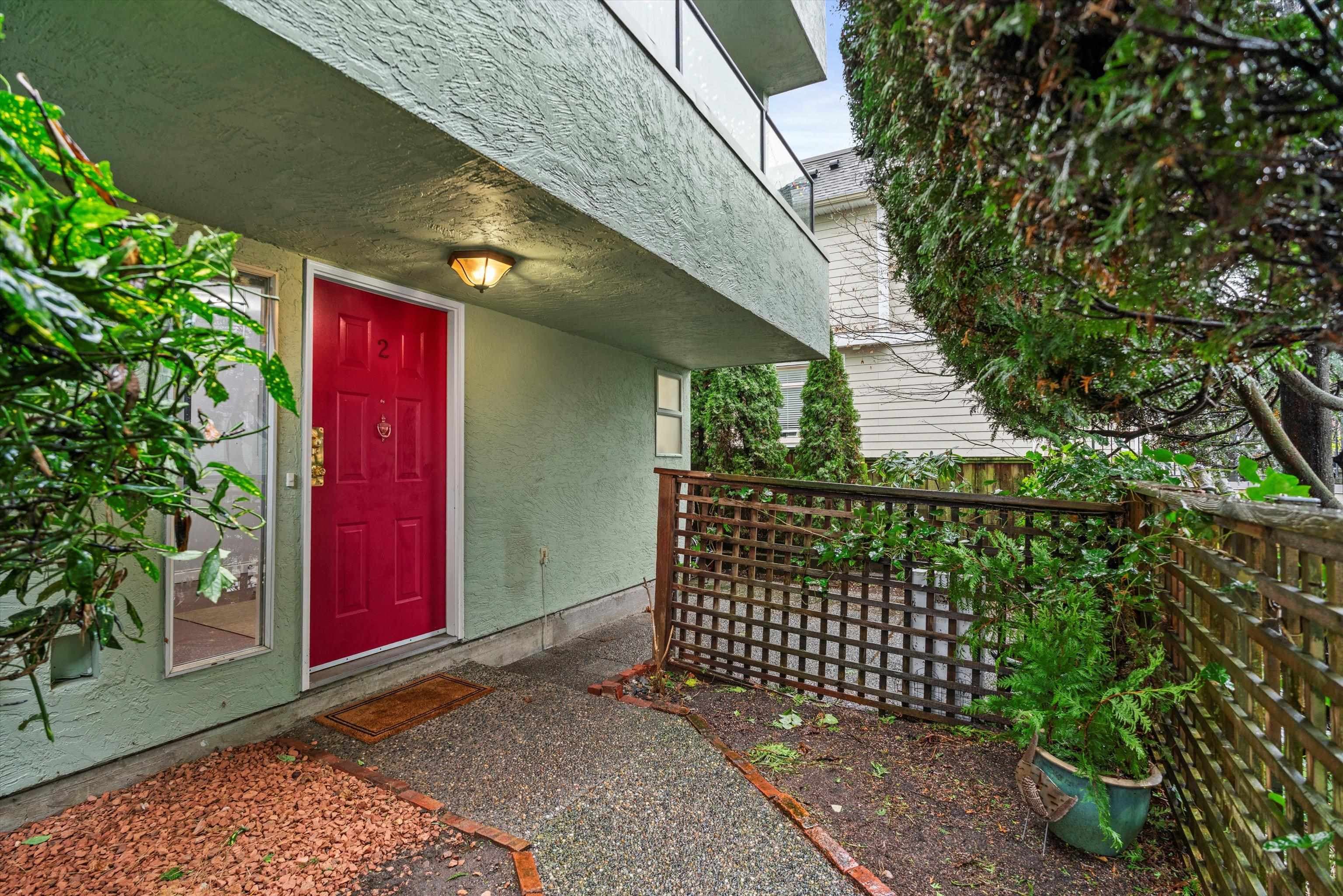 2 - 410 Mahon Avenue, North Vancouver, V7M 2R5 — photo 3