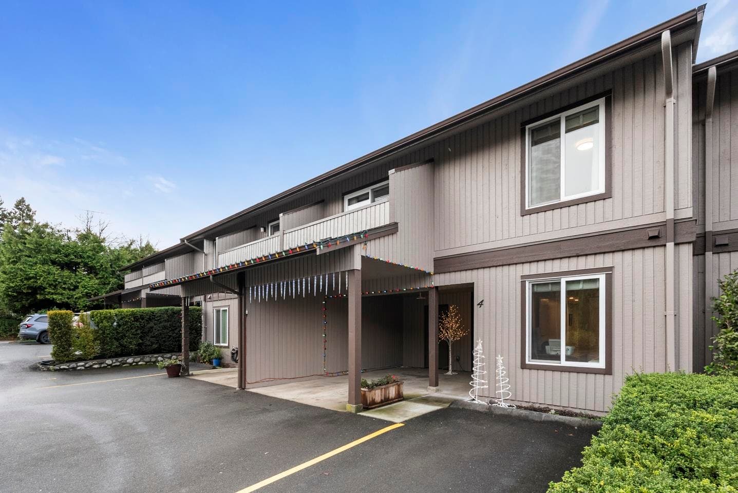 4 - 32925 George Ferguson Way, Abbotsford, V2S 6Z9 — photo 1