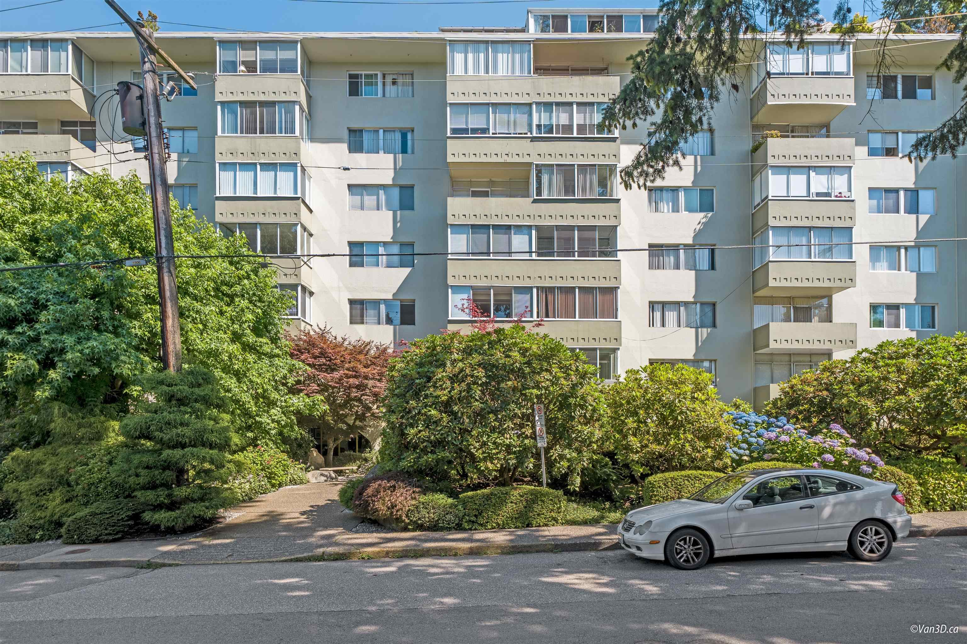 308 - 1425 Esquimalt Avenue, West Vancouver, V7T 1L1 — photo 1