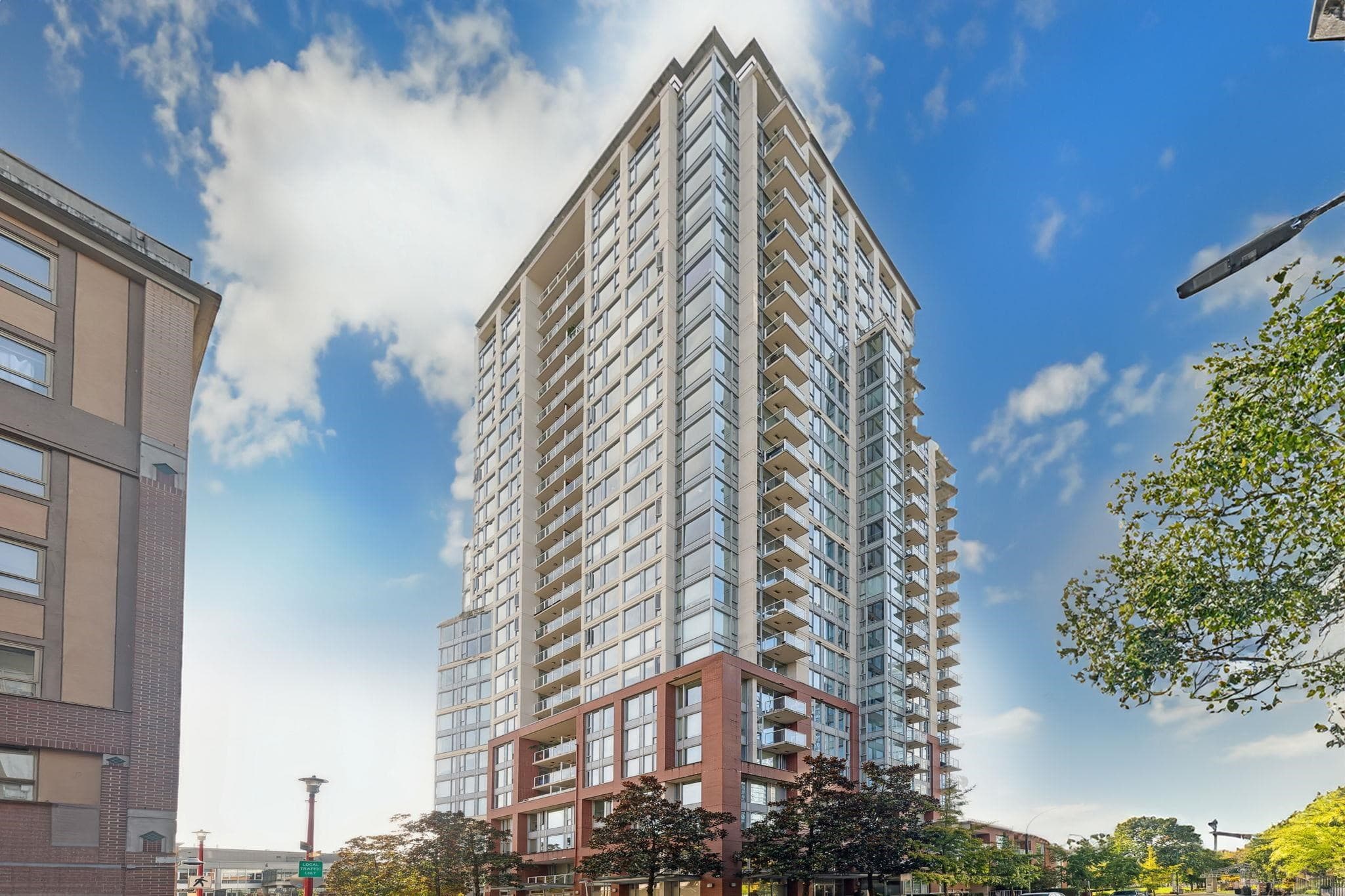 2008 - 550 Taylor Street, Vancouver, V6B 1N8 — photo 1
