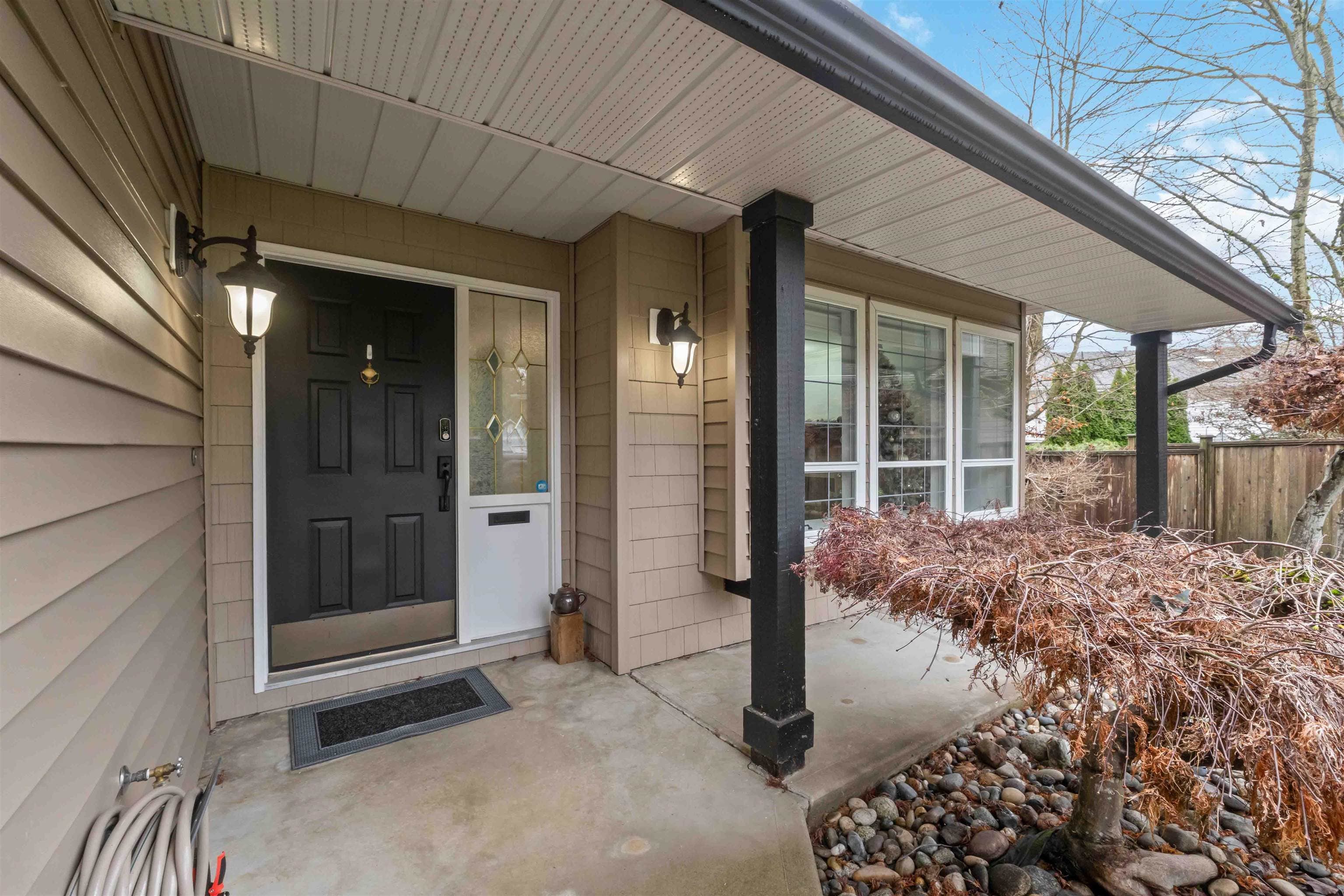15751 98a Avenue, Surrey, V4N 2V7 — photo 3