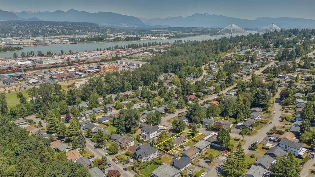 11277 134 St Street, Surrey, V3R 2Z2 — photo 3