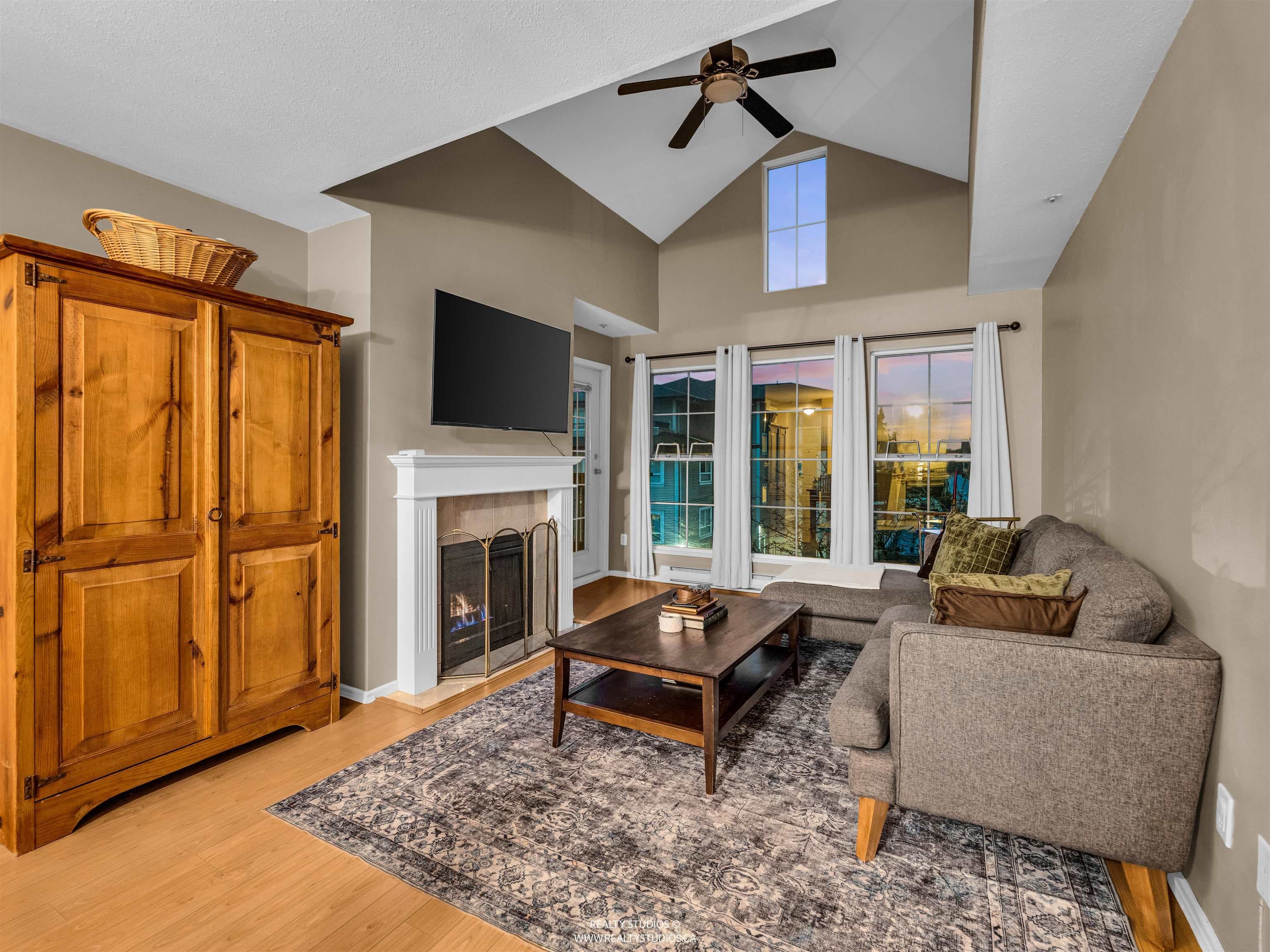 315 - 888 Gauthier Avenue, Coquitlam, V3K 6Y1 — photo 1