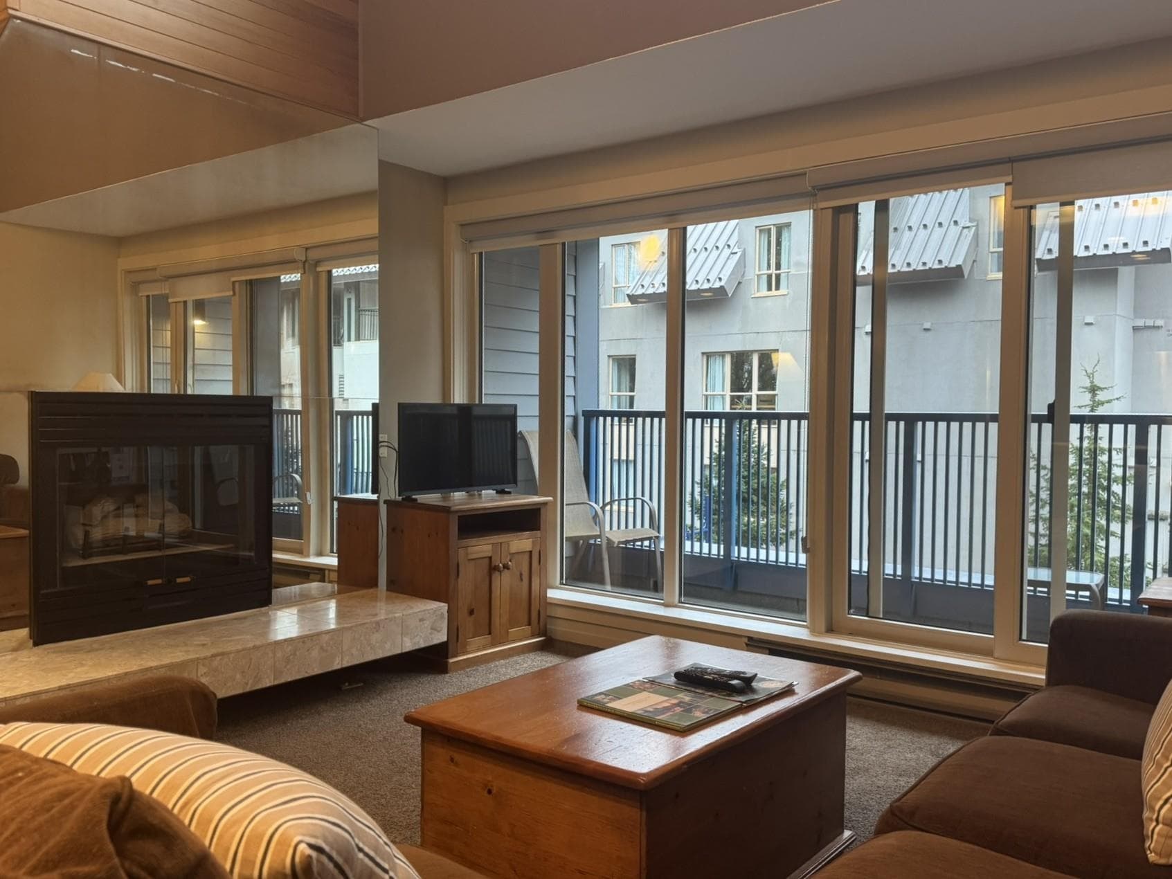 207/307 - 4321 Village Gate (Week 9) Boulevard, Whistler, V8E 1H3 — photo 3