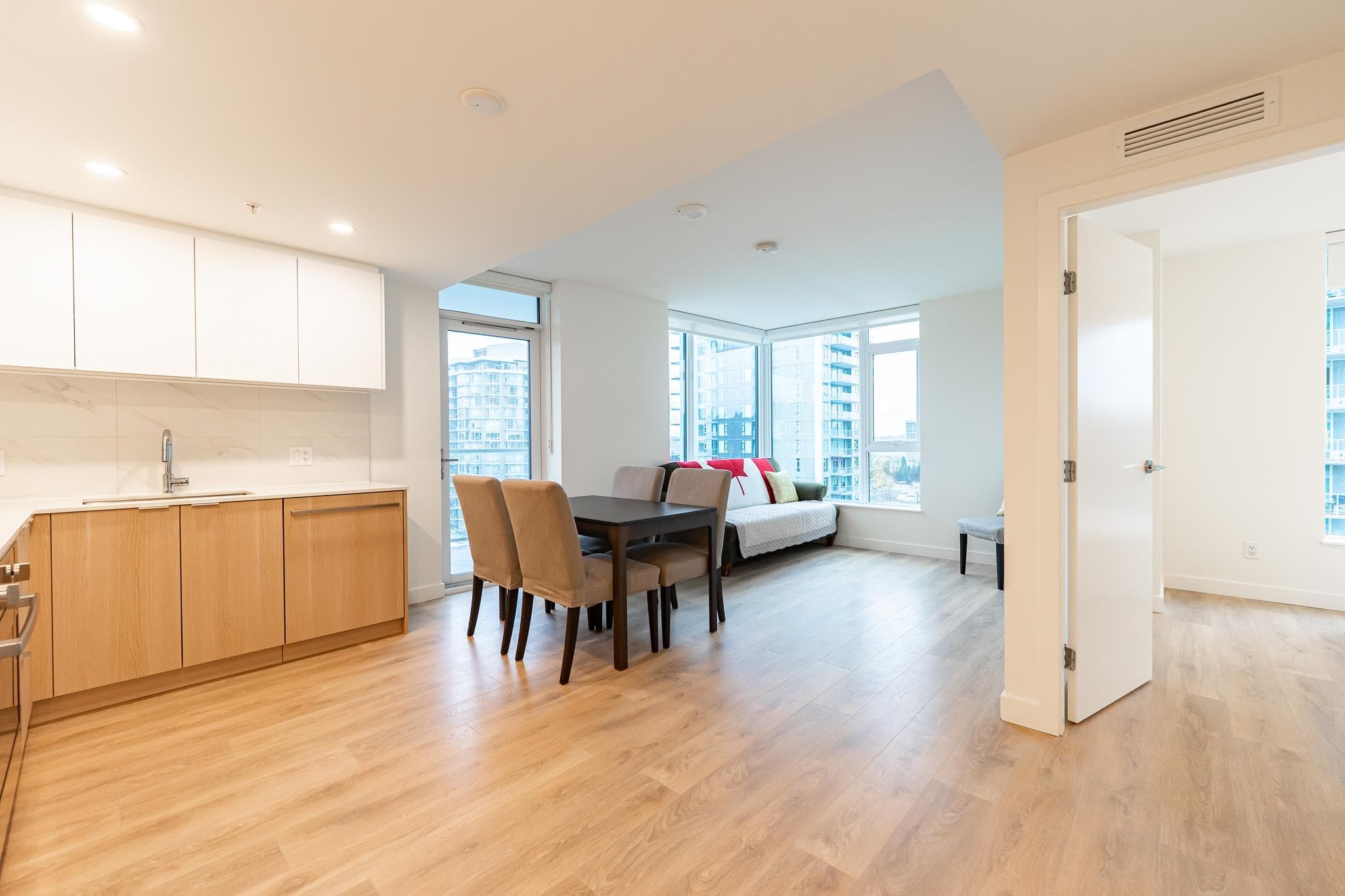 1204 - 318 Alderson Avenue, Coquitlam, V3K 0J1 — photo 4