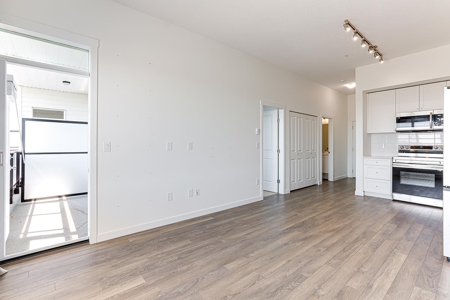 610 - 15858 Fraser Highway, Surrey, V4N 6X4 — photo 5