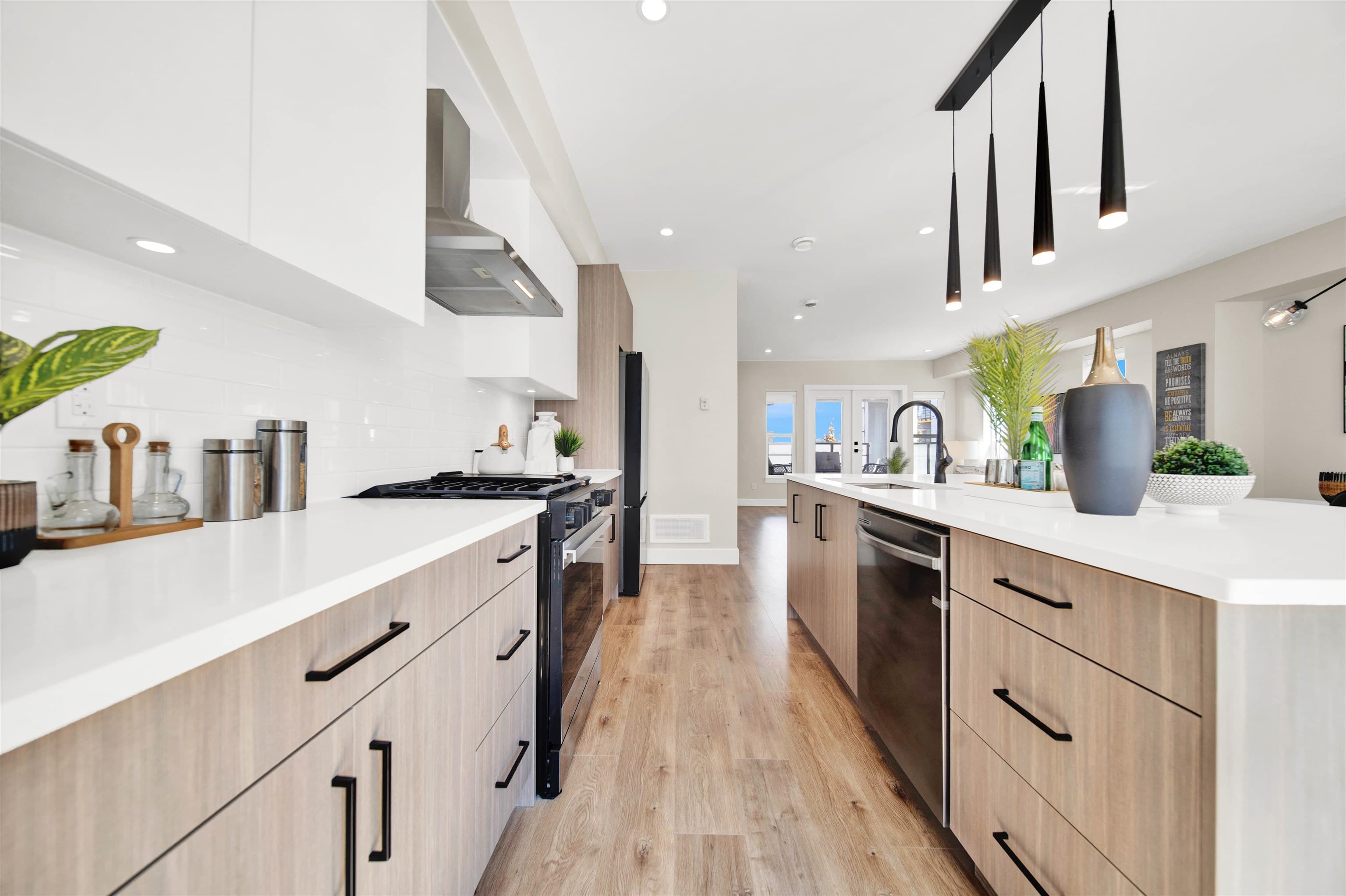 11 - 177 175a Street, Surrey, V0V 0V0 — photo 4