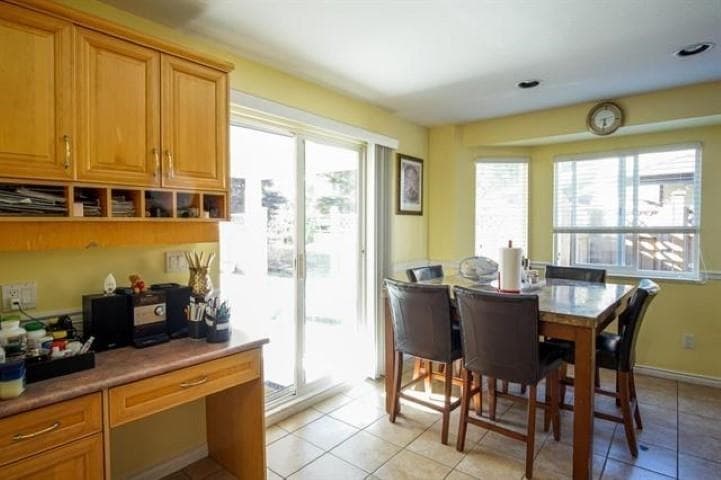 7143 130 Street, Surrey, V3W 4J6 — photo 2