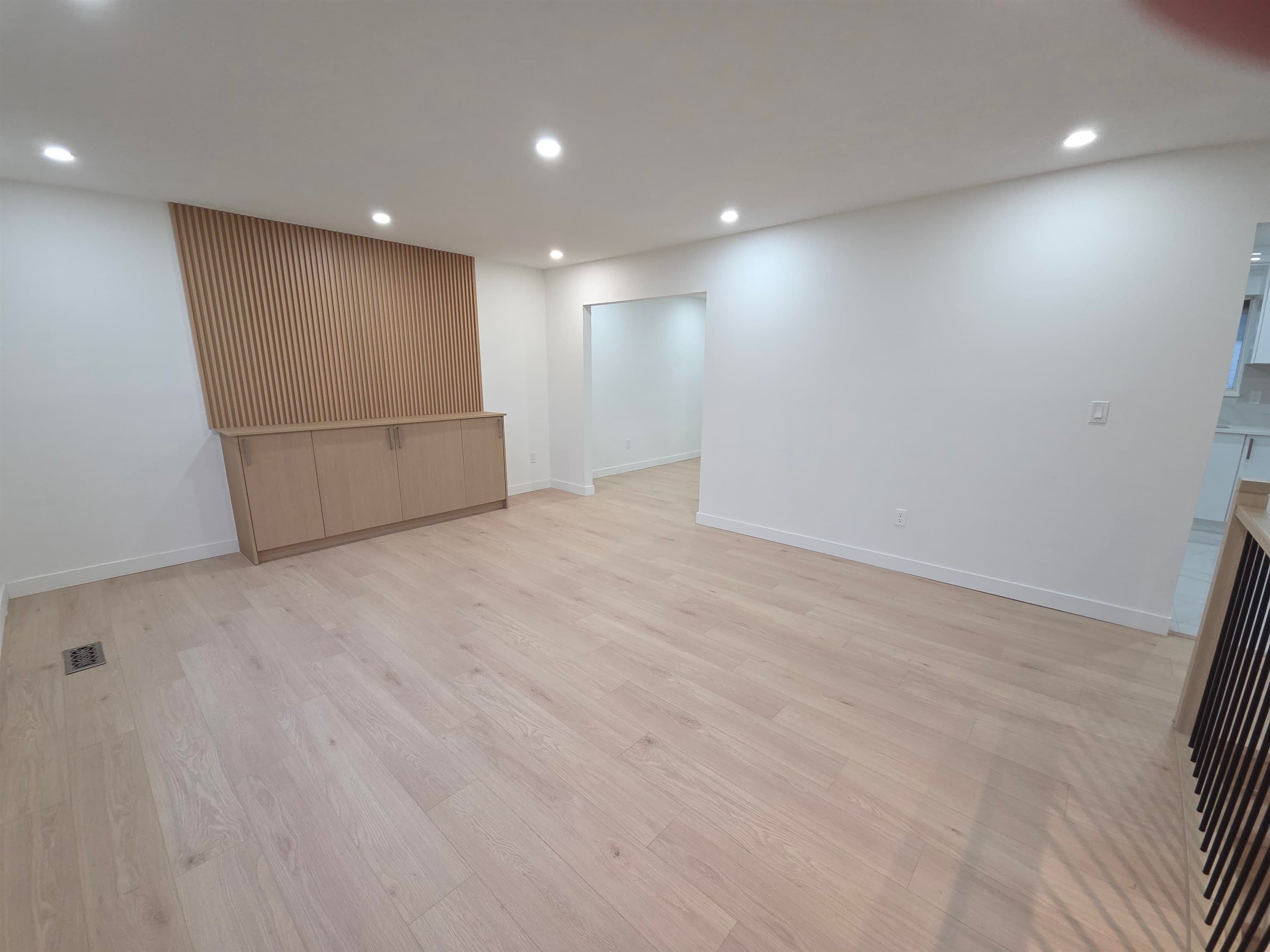18138 59a Avenue, Surrey, V3S 4V5 — photo 5