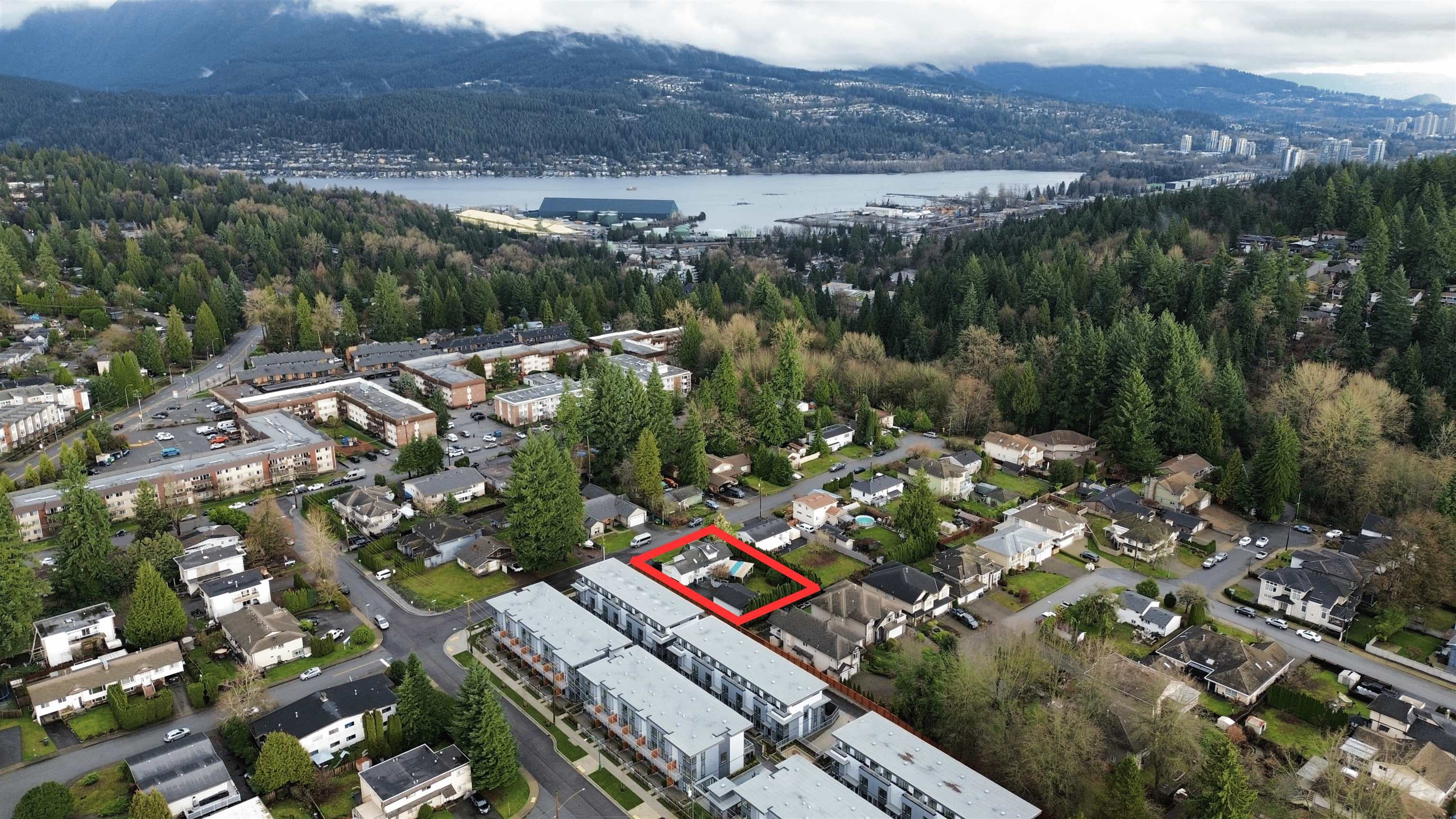 810 Catherine Avenue, Coquitlam, V3J 4L7 — photo 2