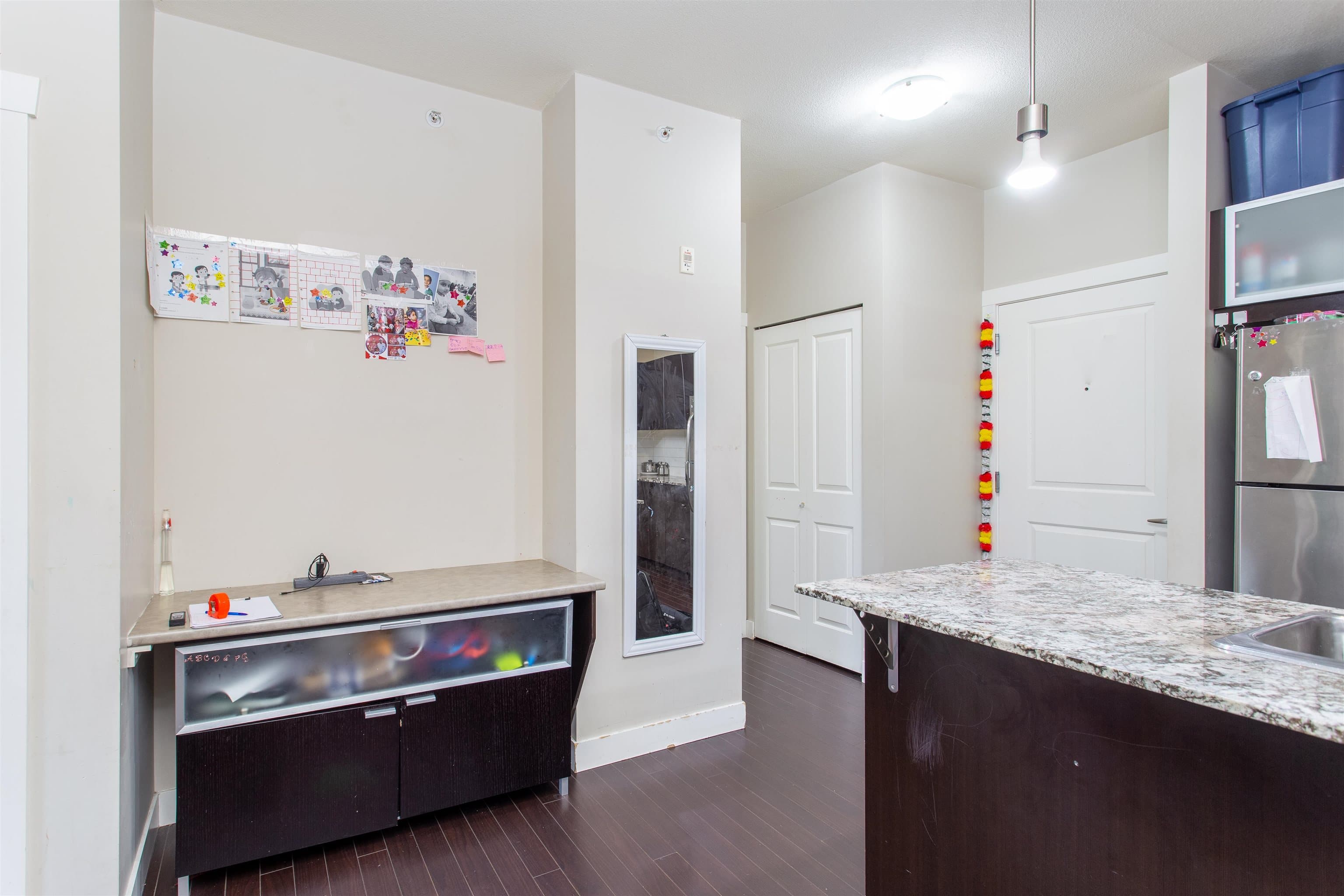 409 - 9655 King George Boulevard, Surrey, V3T 0C7 — photo 4